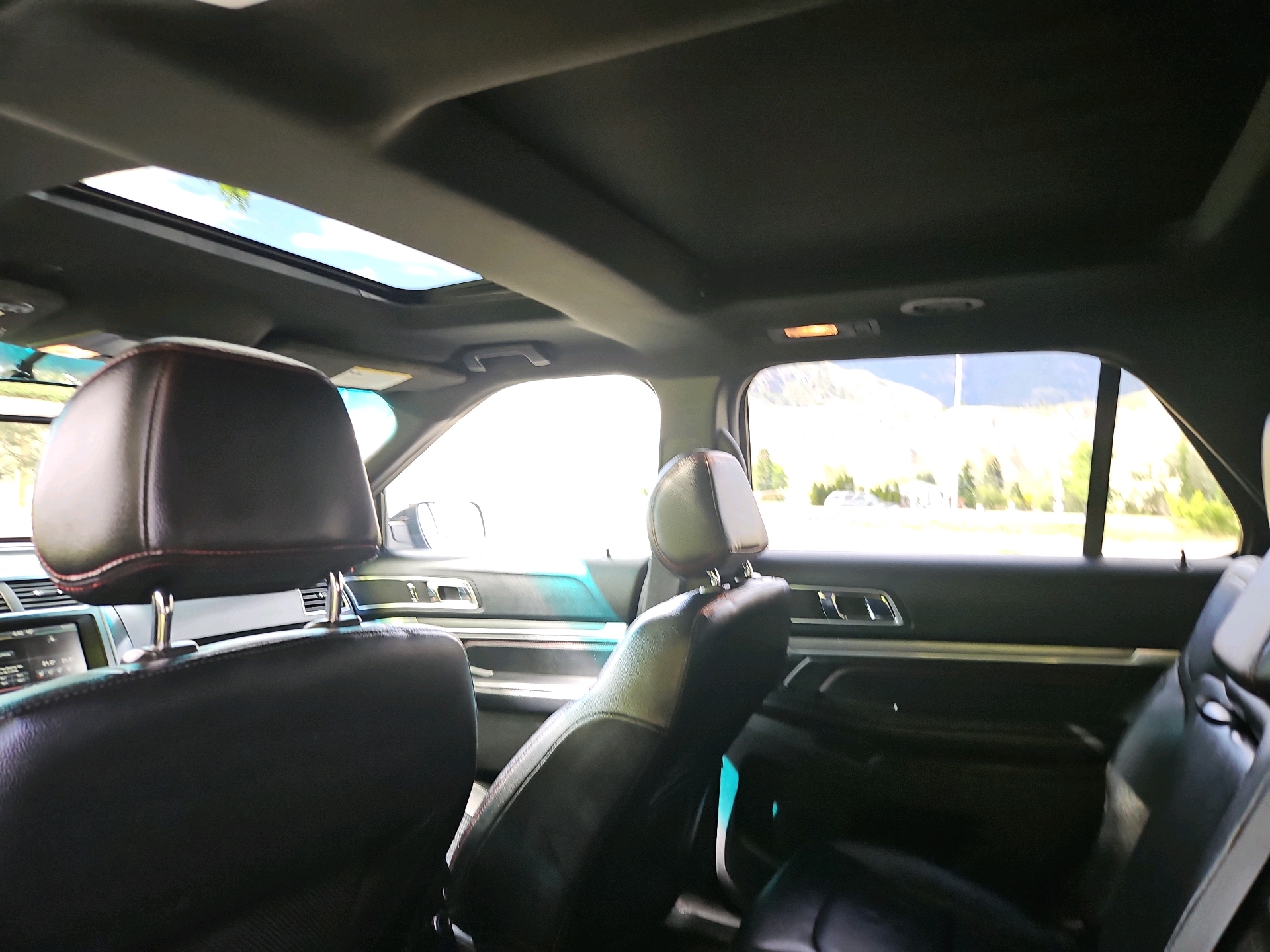 /automotionmotorsrvltd/2016-Ford-Explorer-797956904089621.jpg