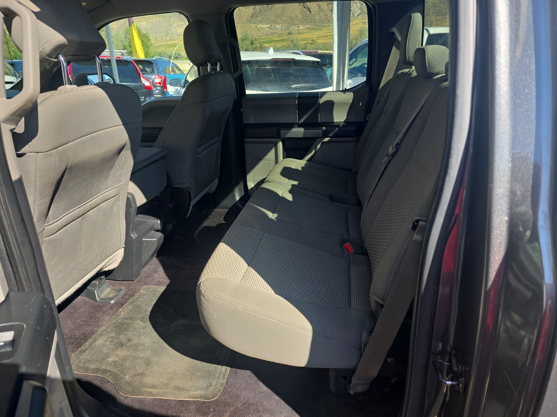 /automotionmotorsrvltd/2016-Ford-F-150-2560621741520004.jpg