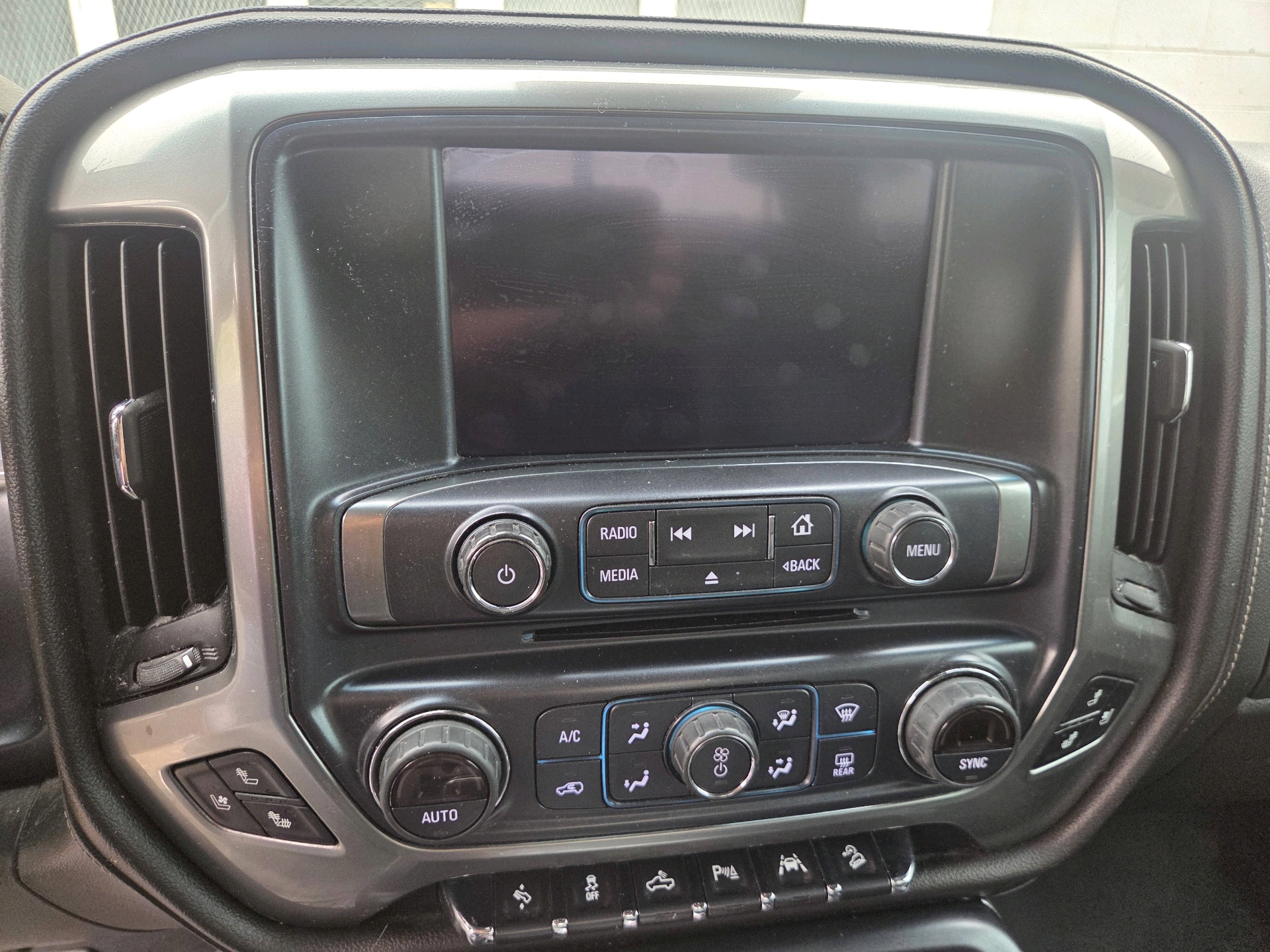 /automotionmotorsrvltd/2017-Chevrolet-Silverado1500-15106094196579756.jpg