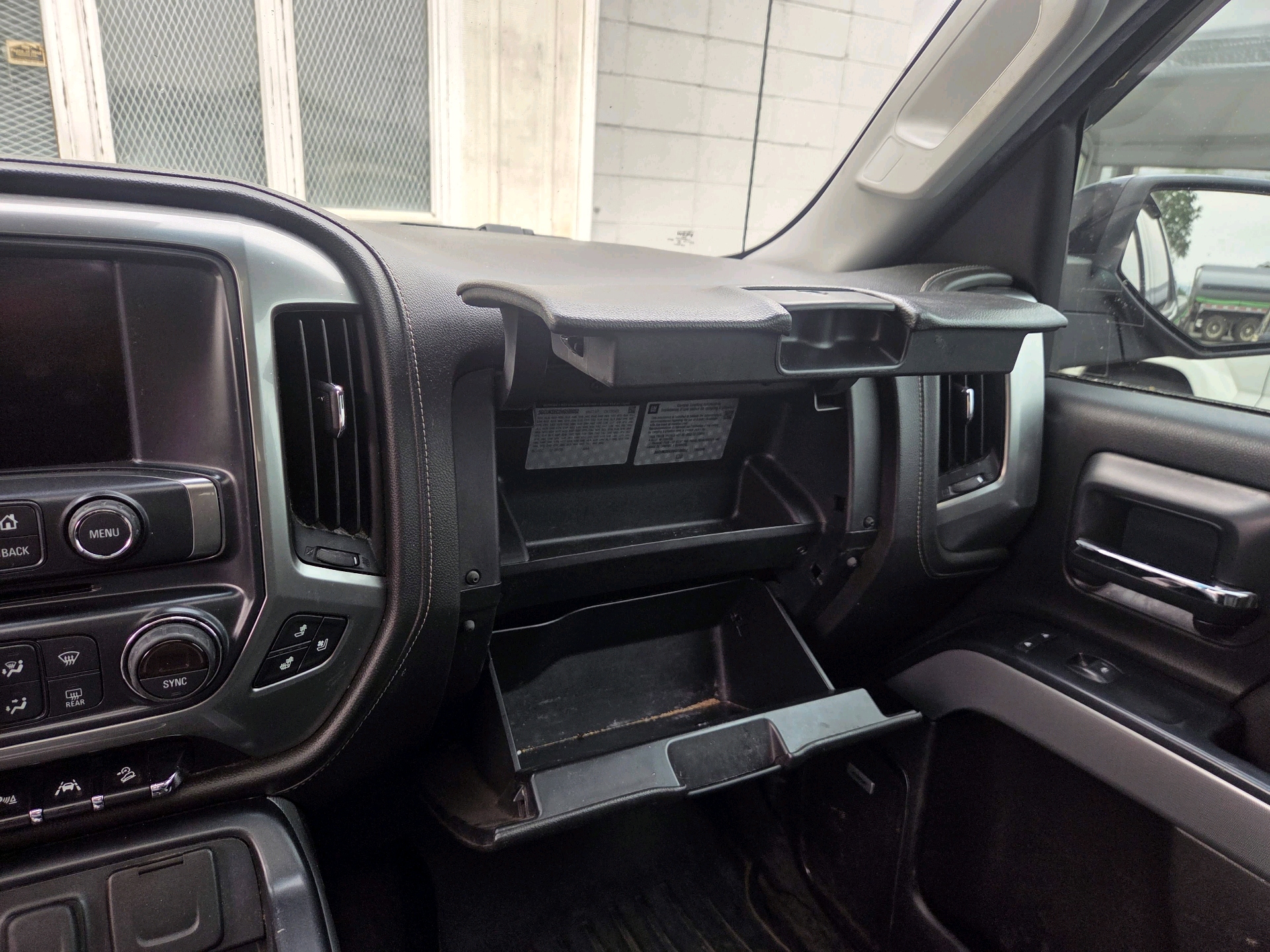 /automotionmotorsrvltd/2017-Chevrolet-Silverado1500-18542177429107443.jpg