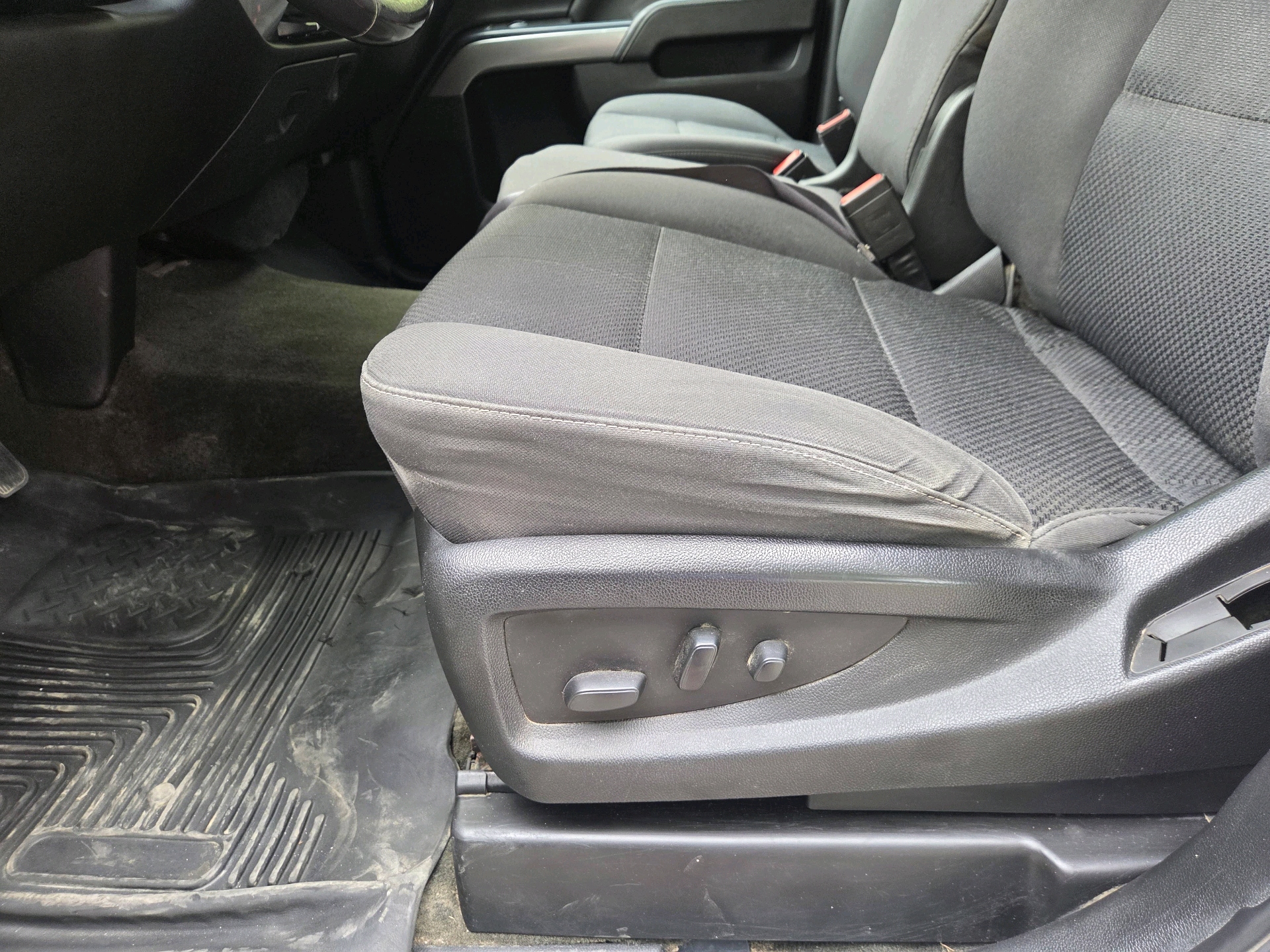 /automotionmotorsrvltd/2017-Chevrolet-Silverado1500-5022650642713715.jpg