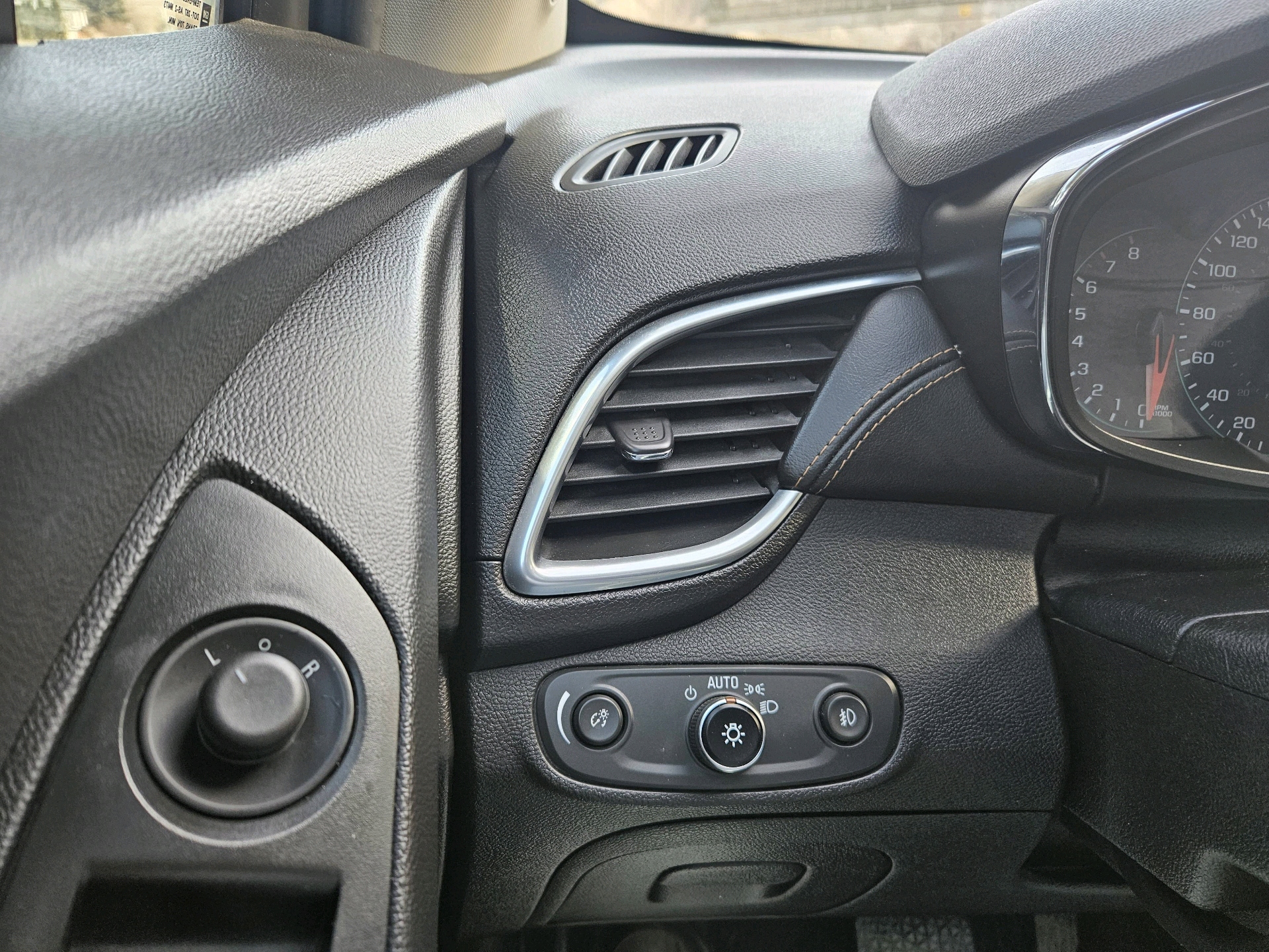 /automotionmotorsrvltd/2017-Chevrolet-Trax-43566056752125193.jpg
