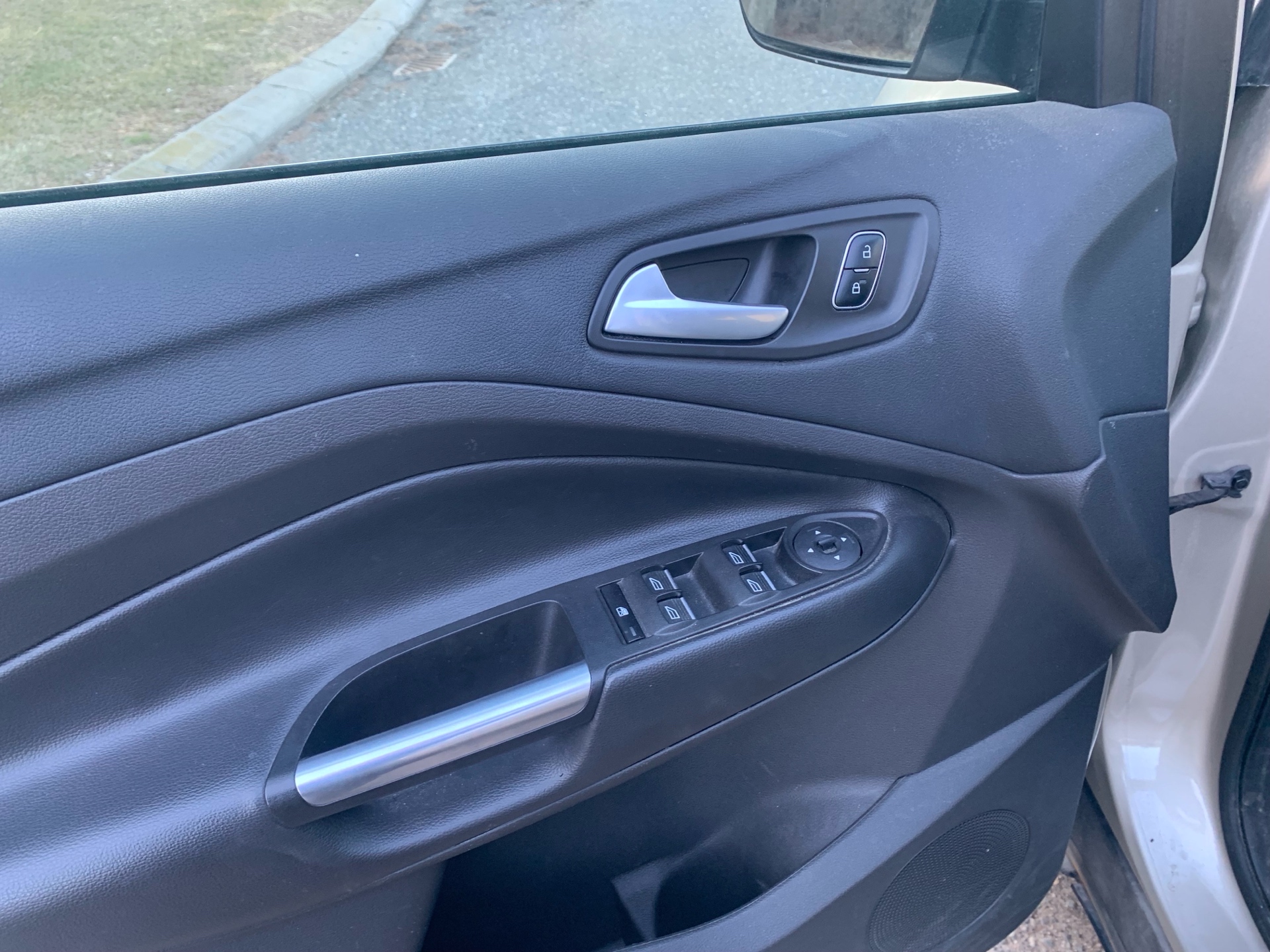 /automotionmotorsrvltd/2017-Ford-Escape-5423020138415042.jpg