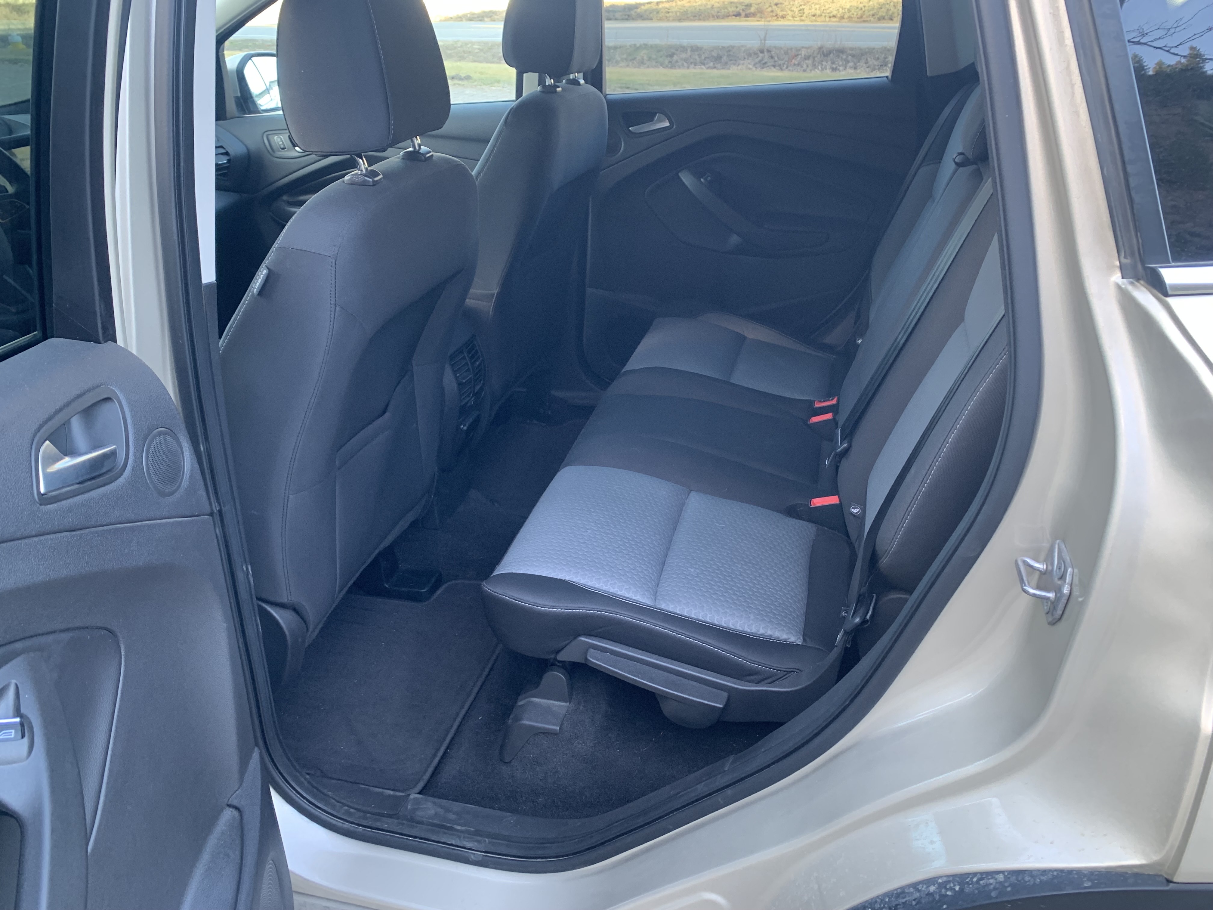 /automotionmotorsrvltd/2017-Ford-Escape-9212500390433087.jpg