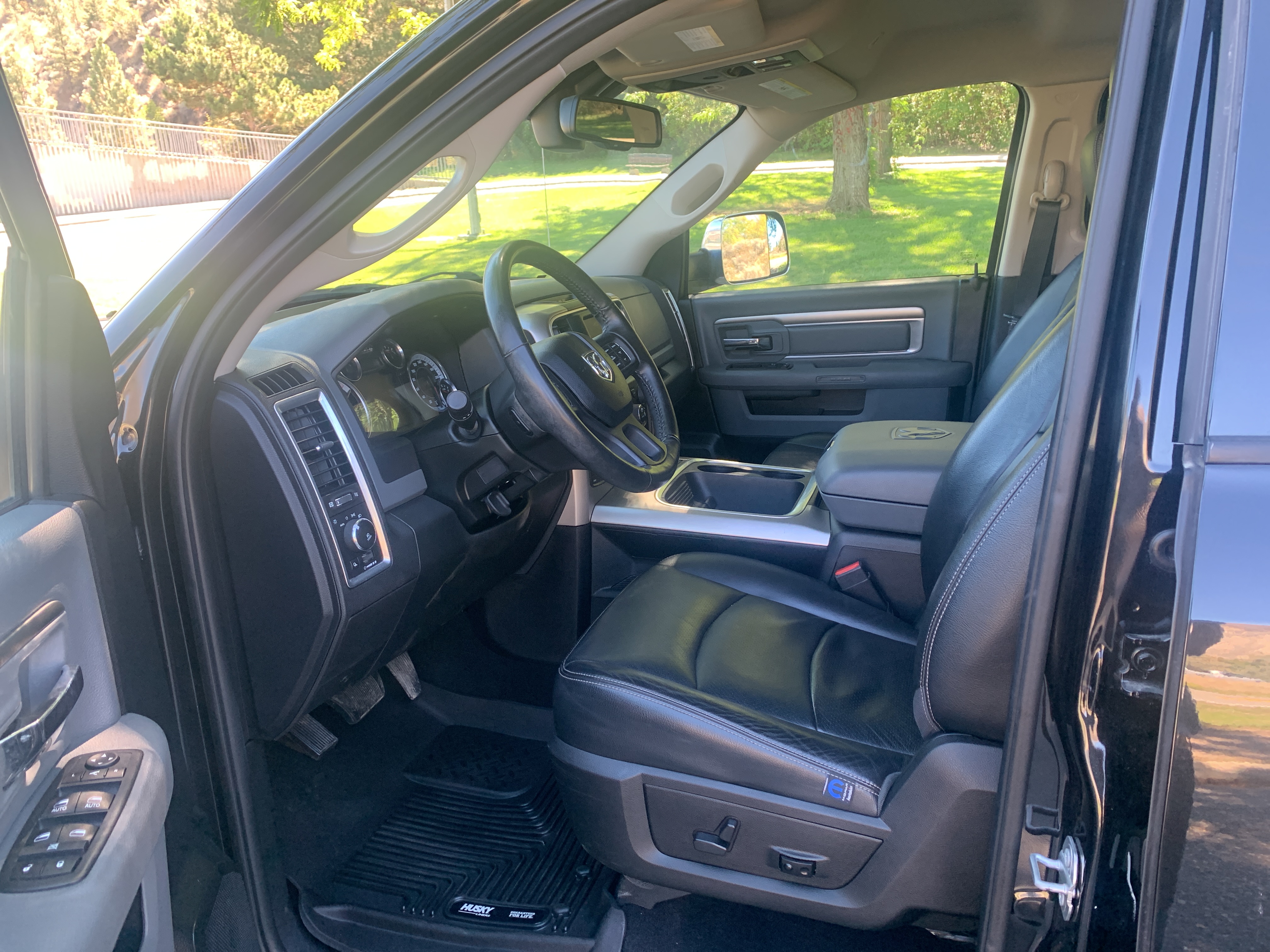 /automotionmotorsrvltd/2018-Ram-1500-7934573952577384.jpg