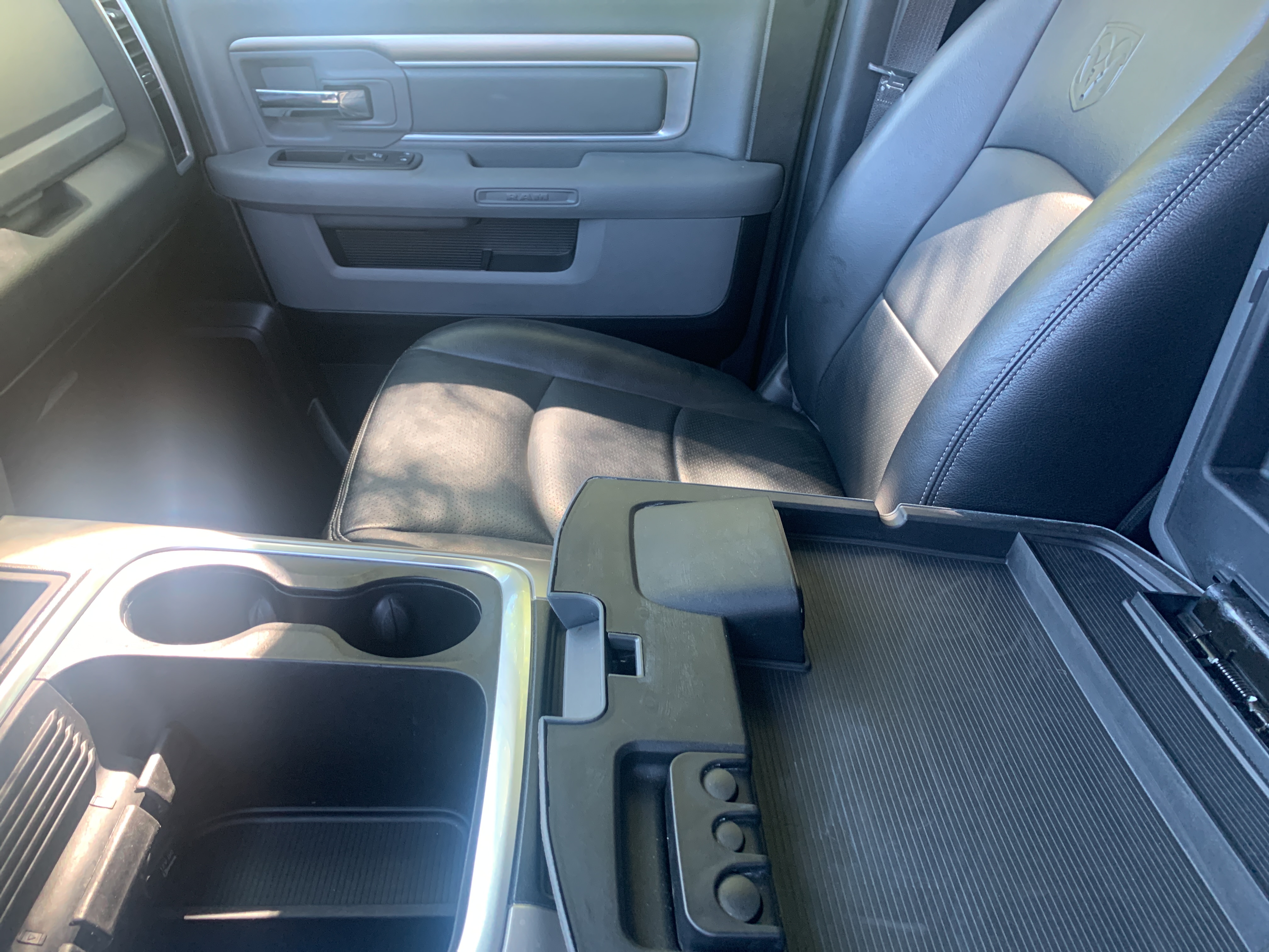 /automotionmotorsrvltd/2018-Ram-1500-8902601931810854.jpg