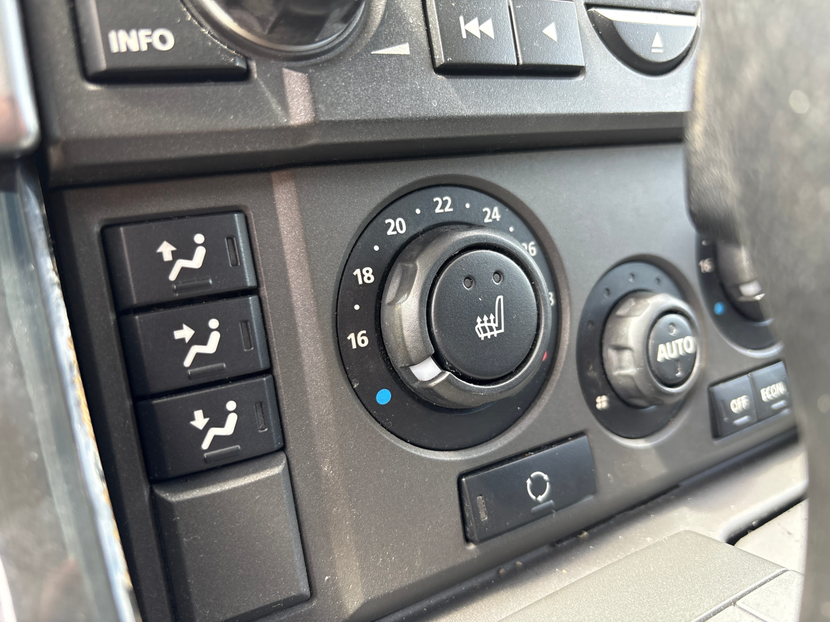 /autonationcarsales/2007-LandRover-RangeRover-9357555342770643.jpg