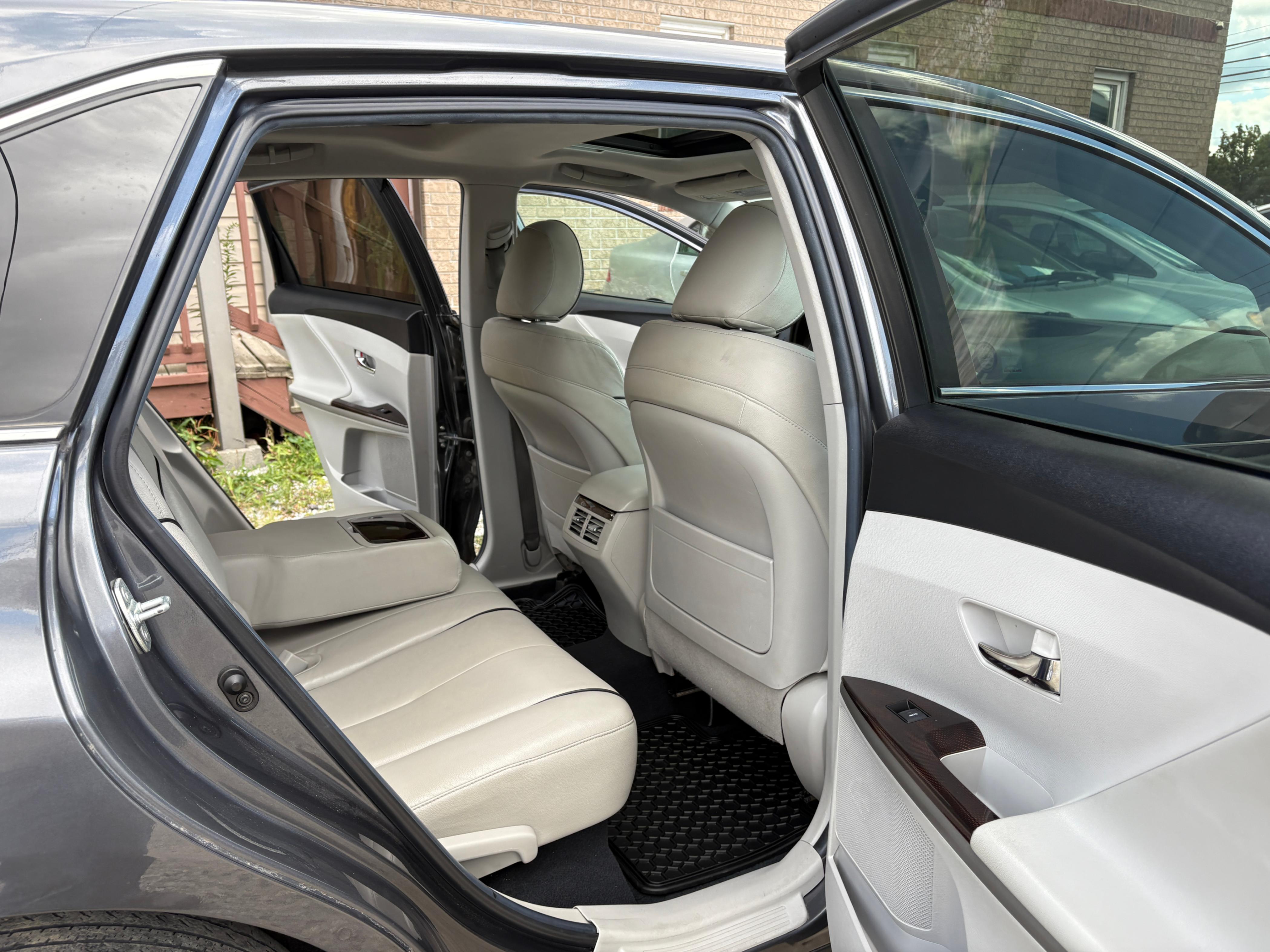 /autonationcarsales/2012-Toyota-Venza-025101276389218663.jpg