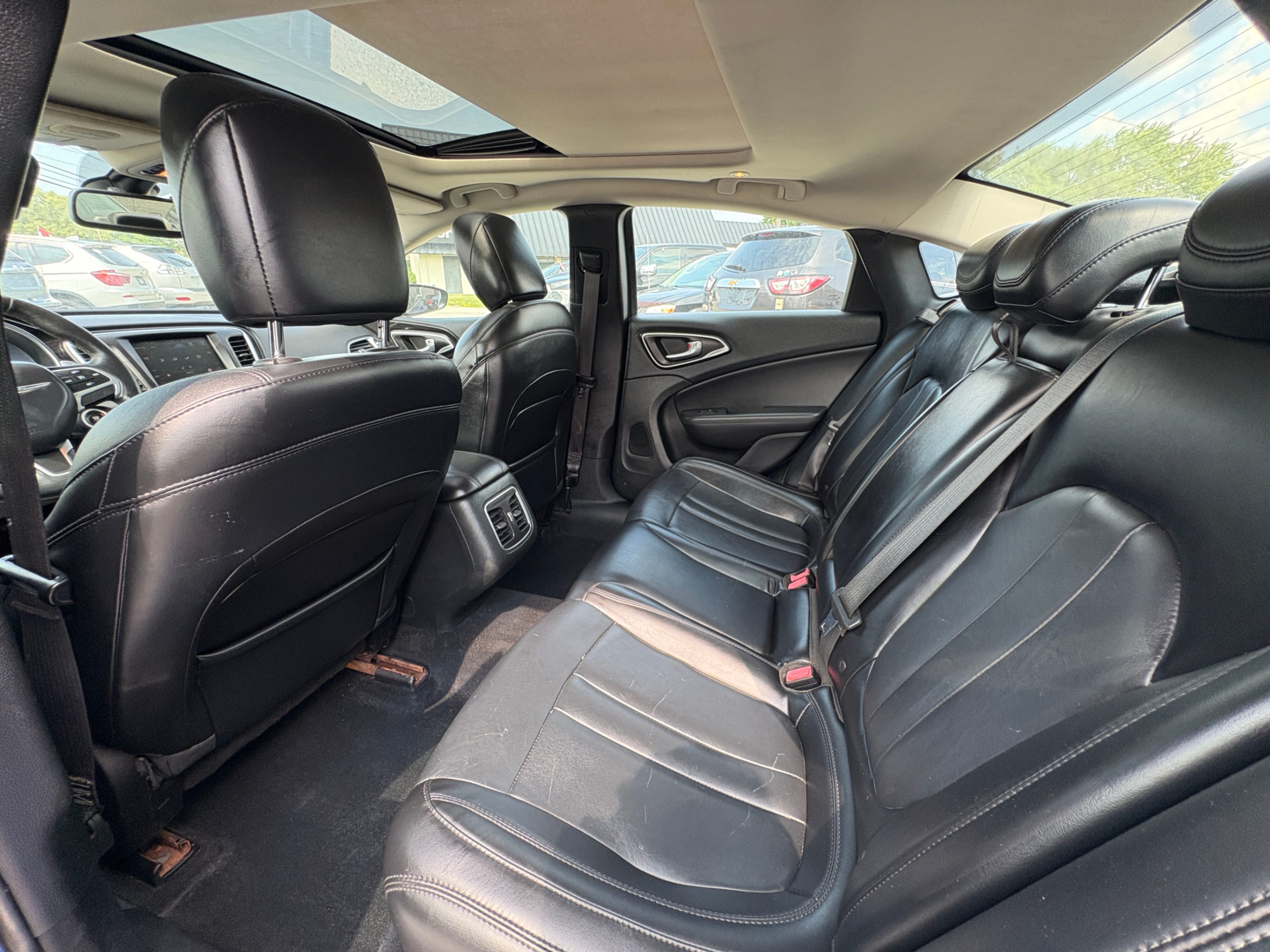 /autonationcarsales/2015-Chrysler-200-4713904344240192.jpg