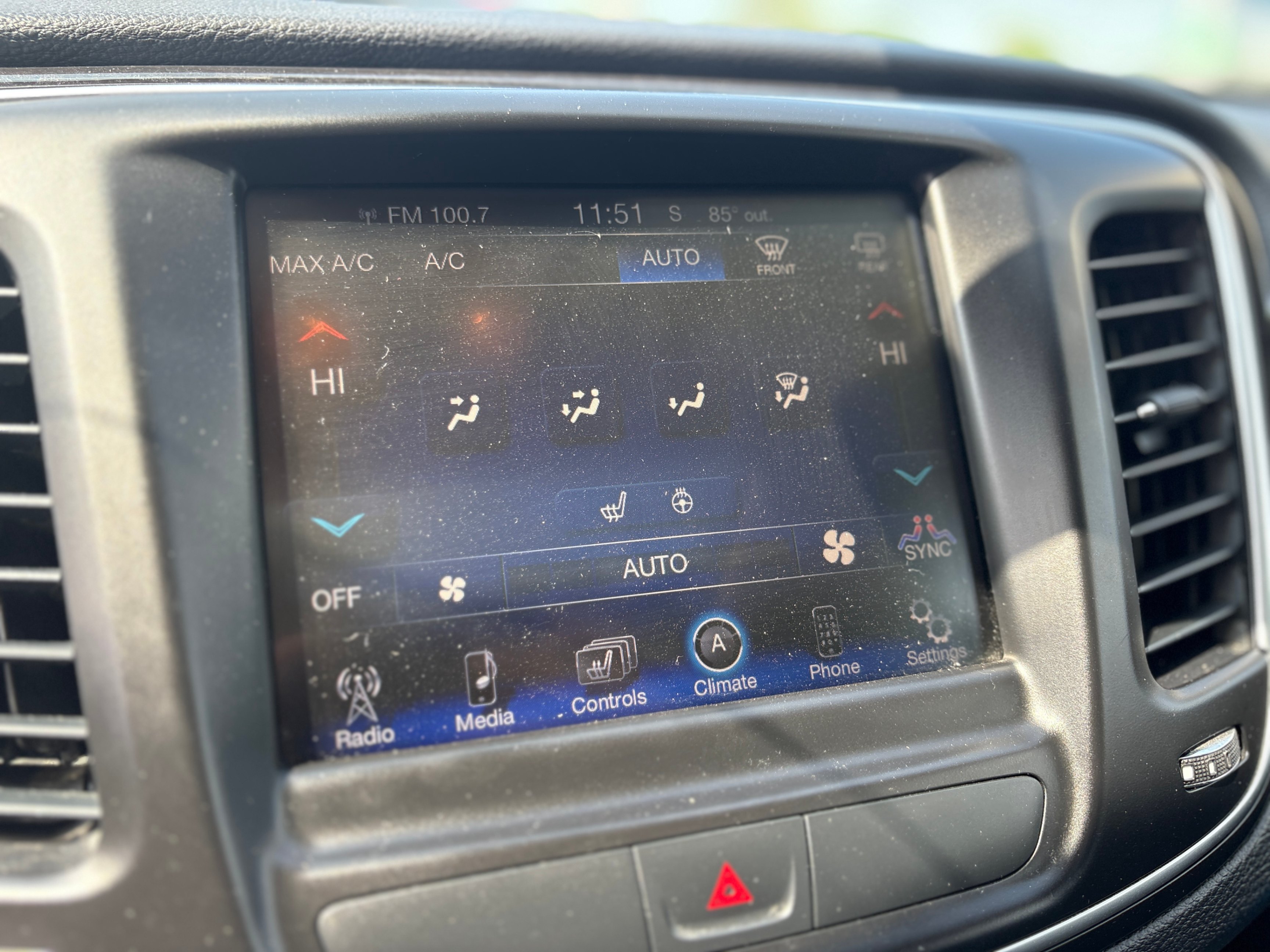 /autonationcarsales/2015-Chrysler-200-48737807154930923.jpg
