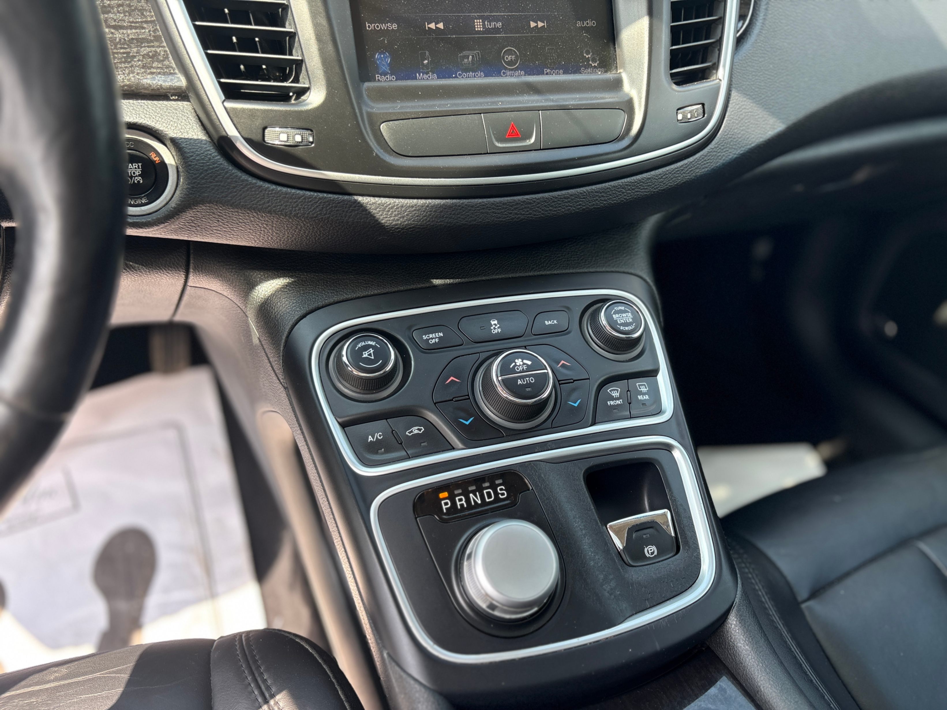 /autonationcarsales/2015-Chrysler-200-524358279514505.jpg