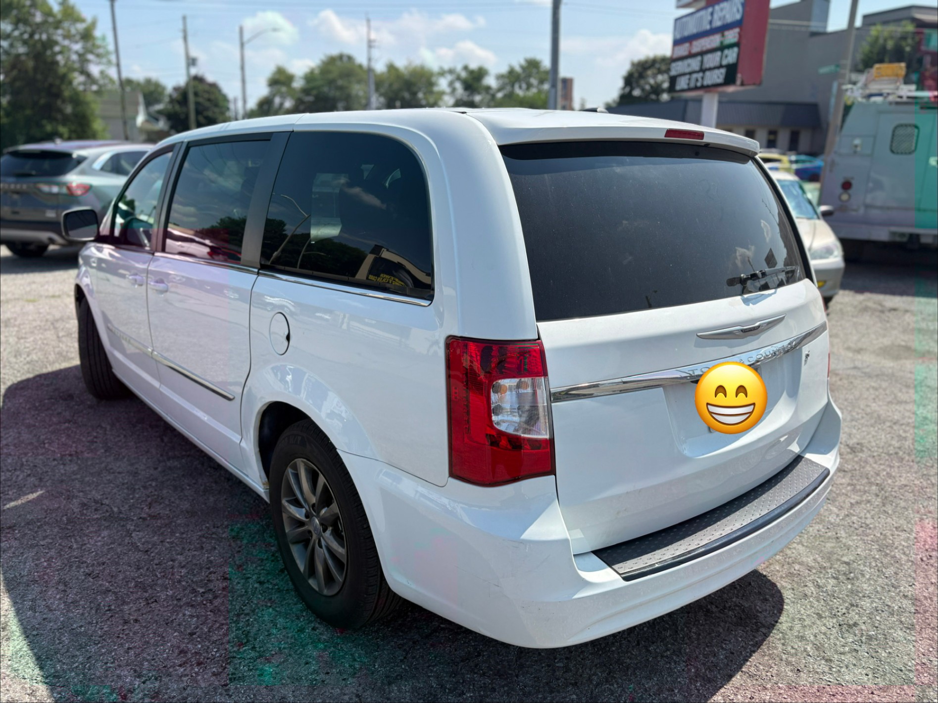 /autonationcarsales/2015-Chrysler-Town&-14362534128475213.jpg