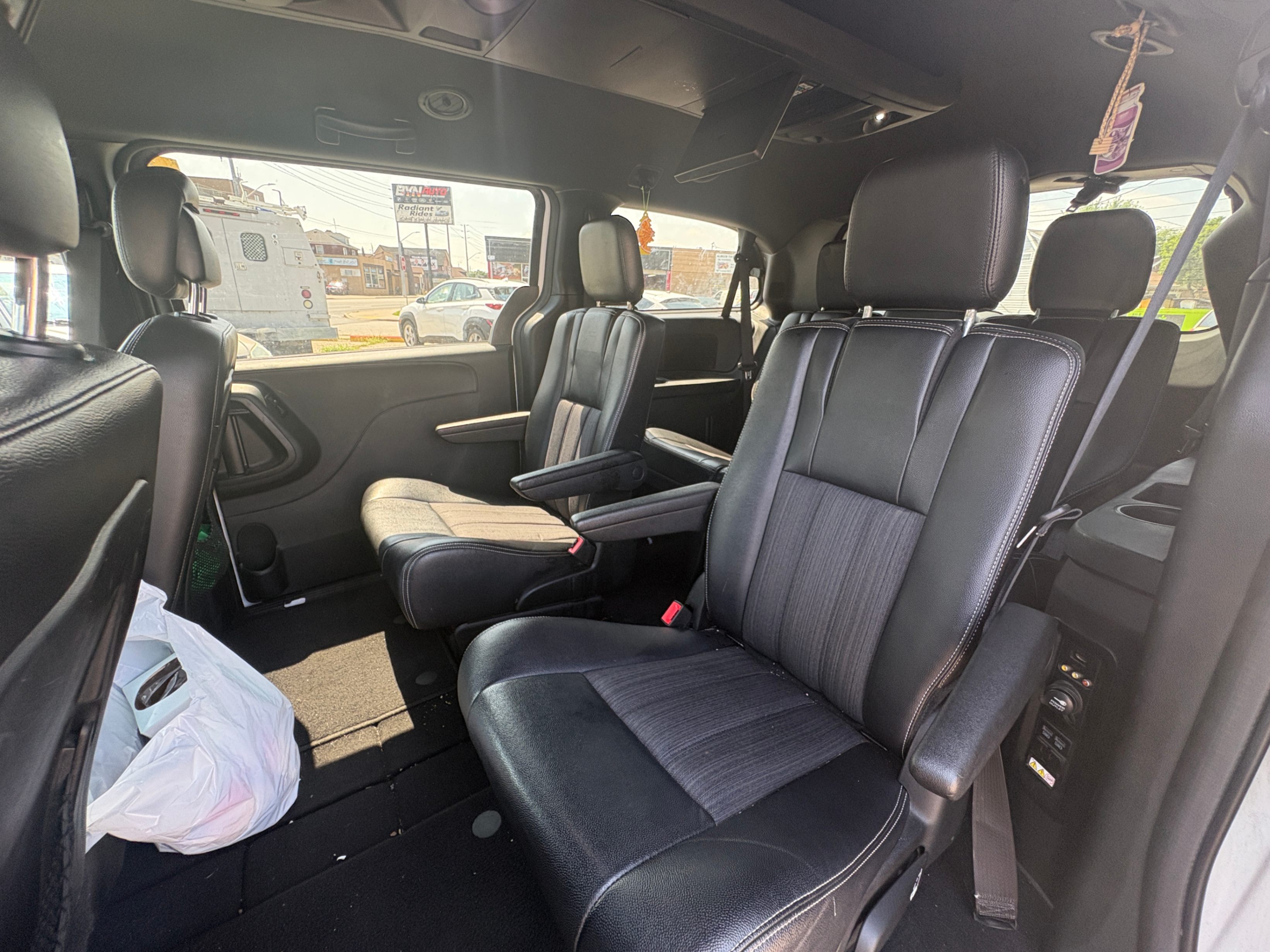 /autonationcarsales/2015-Chrysler-Town&-36139304039458775.jpg