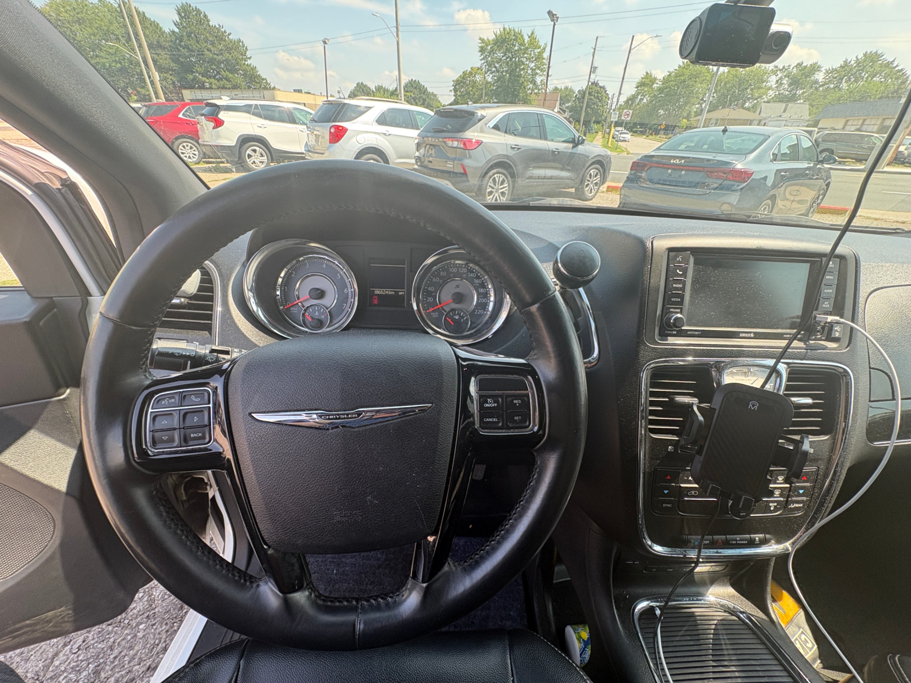 /autonationcarsales/2015-Chrysler-Town&-4558020999794321.jpg