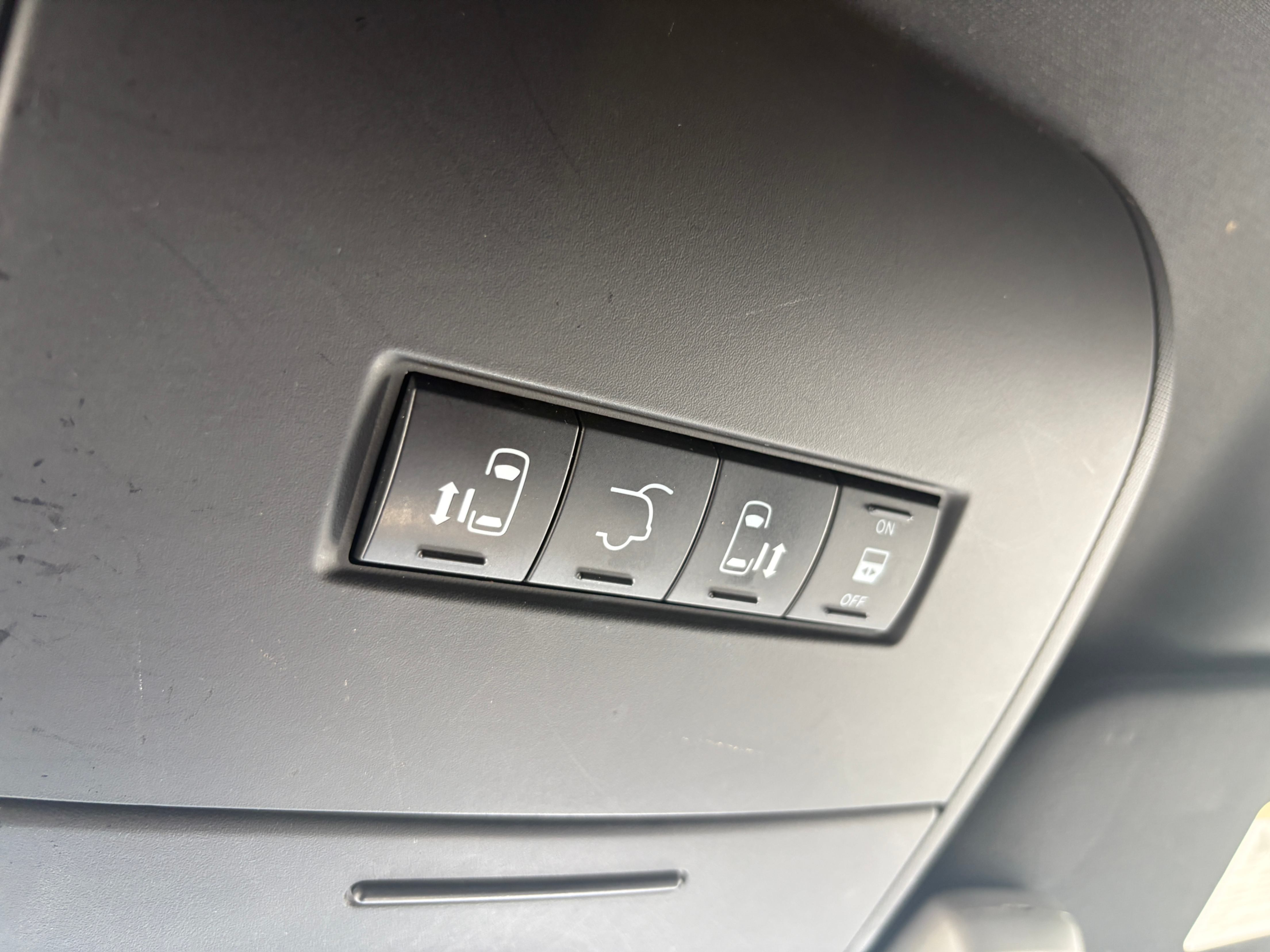 /autonationcarsales/2015-Chrysler-Town&-8190739245166618.jpg