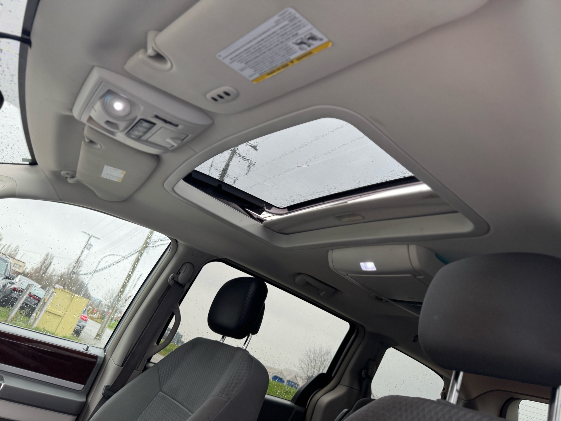 /azureautogallery1/2010-Chrysler-Town&-9564617913744811.jpg