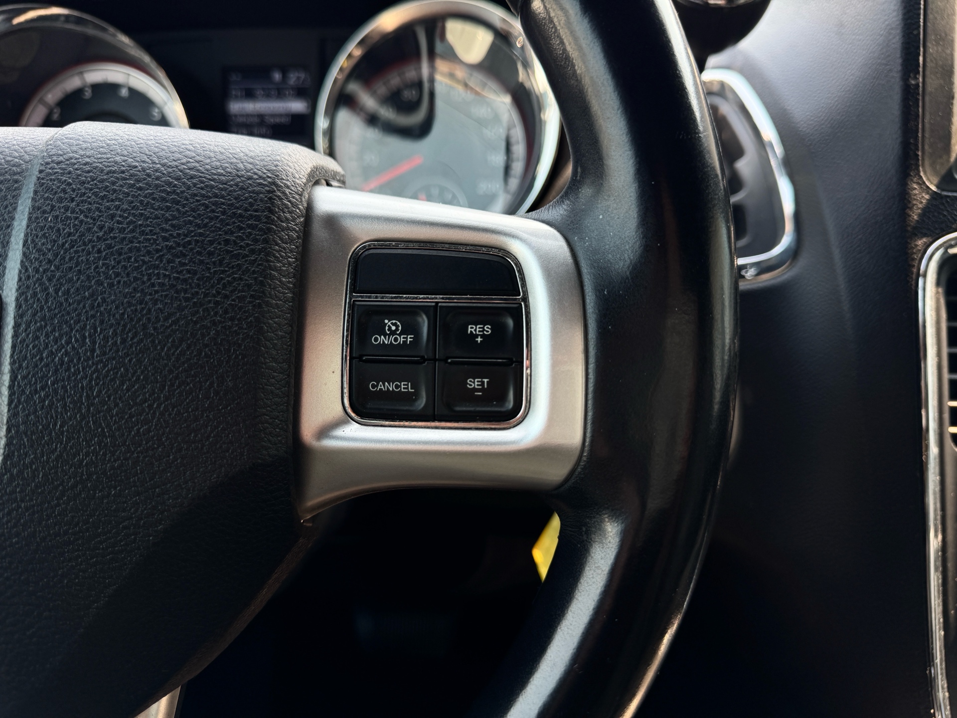 /azureautogallery1/2012-Dodge-GrandCaravan-011252868127421767.jpg