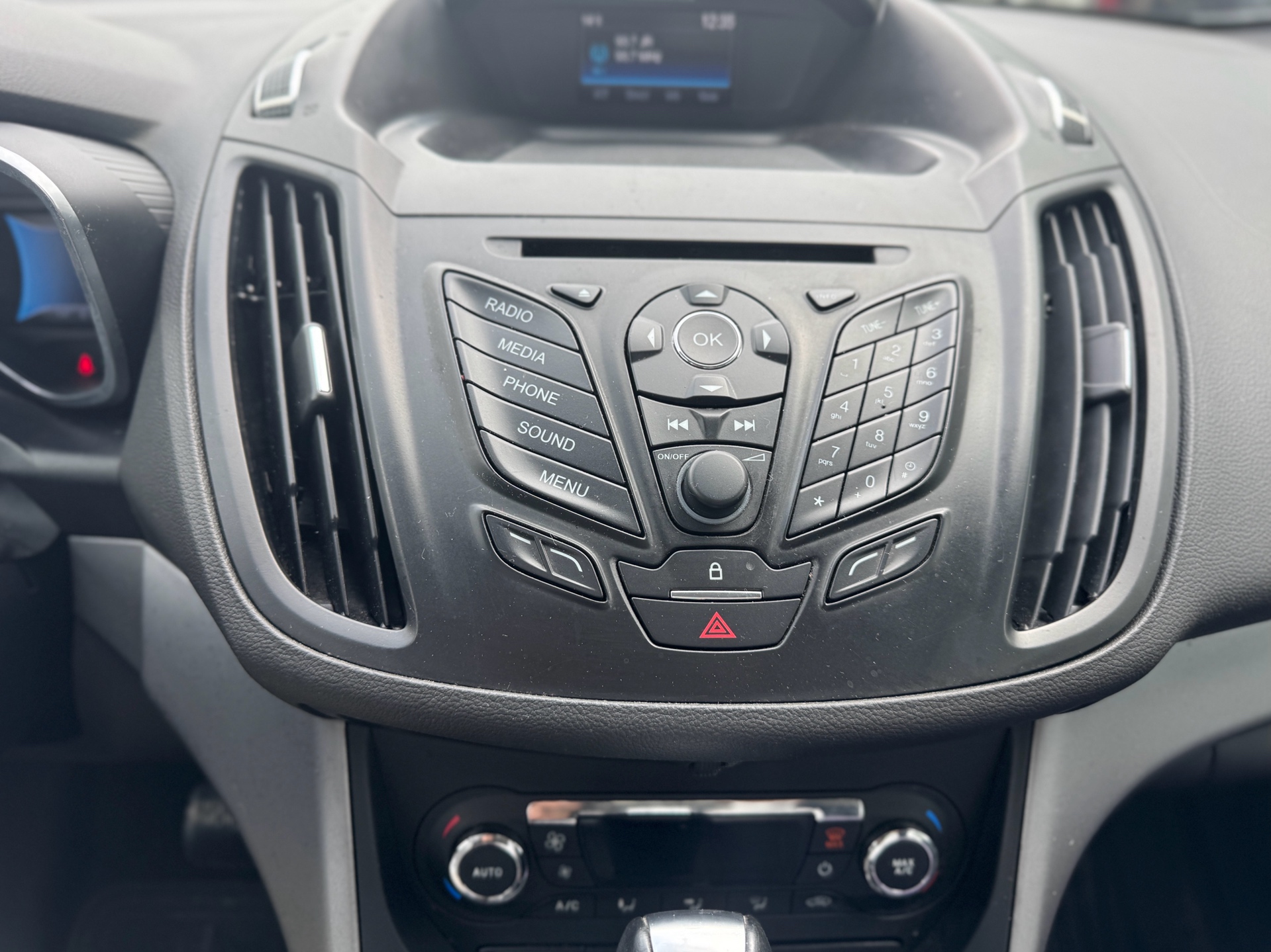 /azureautogallery1/2013-Ford-C-Max-6678059247875825.jpg