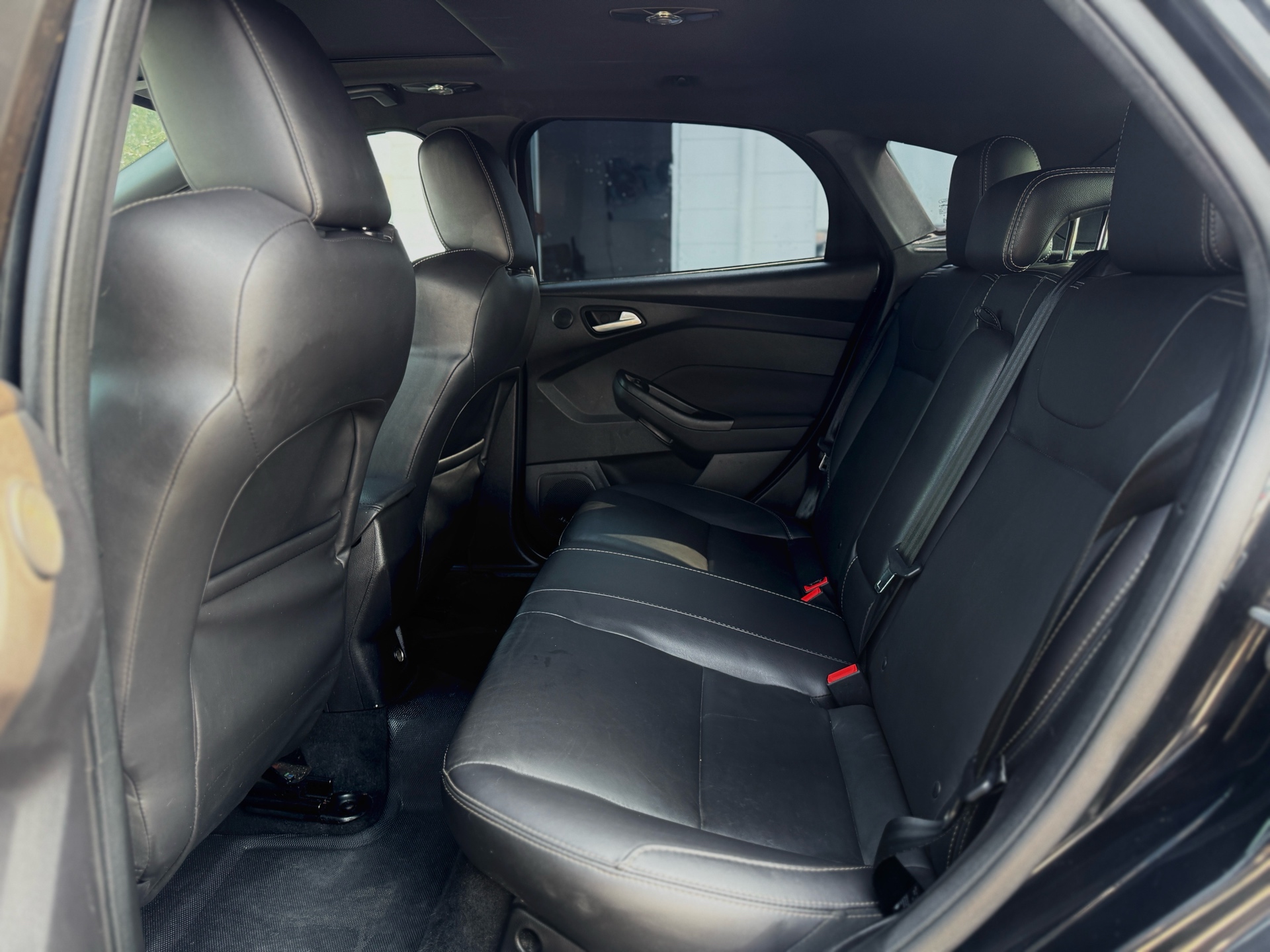 /azureautogallery1/2014-Ford-Focus-18313917917098554.jpg
