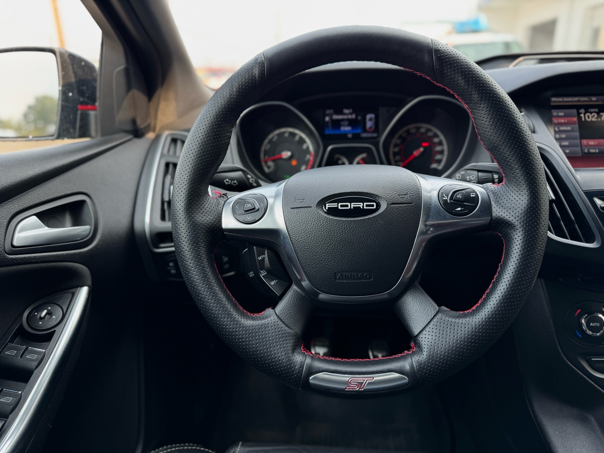 /azureautogallery1/2014-Ford-Focus-6602909552147325.jpg