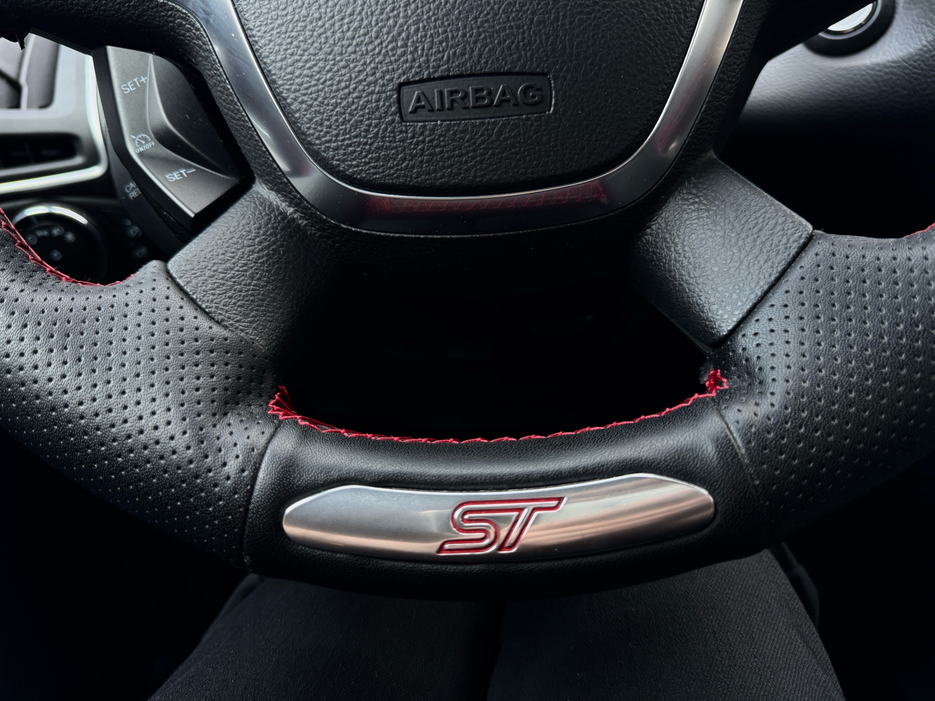 /azureautogallery1/2014-Ford-Focus-712874171341723.jpg