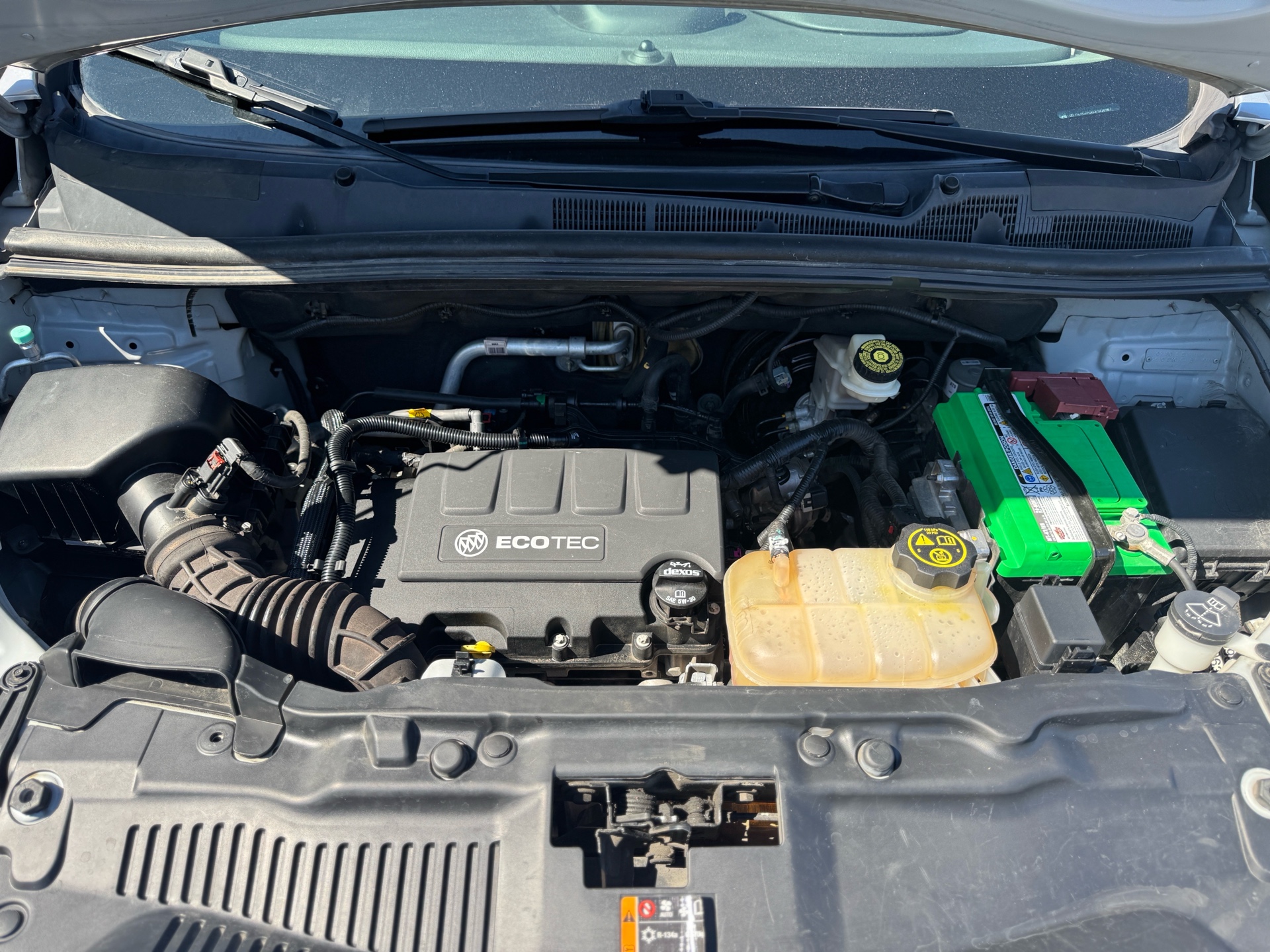 /azureautogallery1/2015-Buick-Encore-6402359649635325.jpg