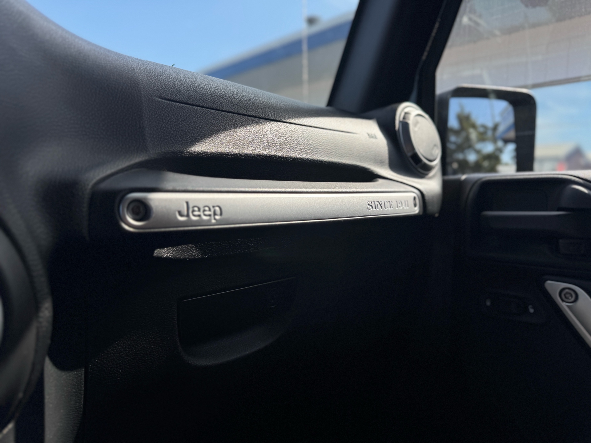 /azureautogallery1/2015-Jeep-WRANGLERUNLIMITED-7269919992000933.jpg