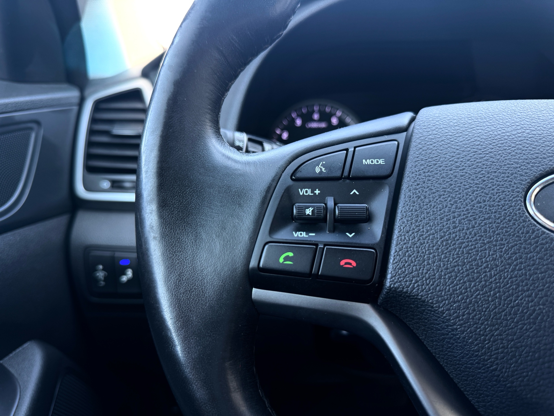 /azureautogallery1/2016-Hyundai-Tucson-11856451416697977.jpg