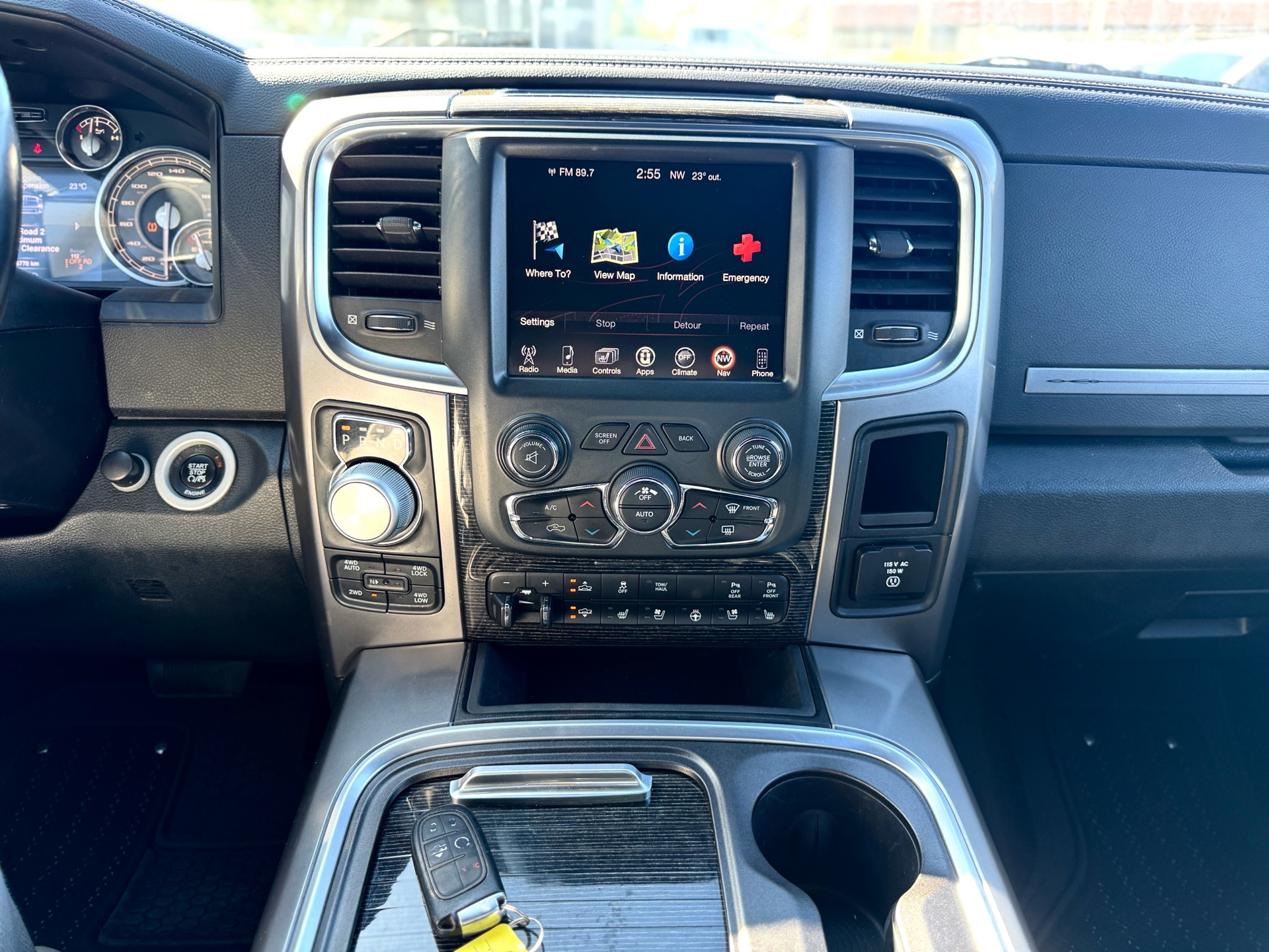 /azureautogallery1/2016-Ram-1500-26305642681767205.jpg