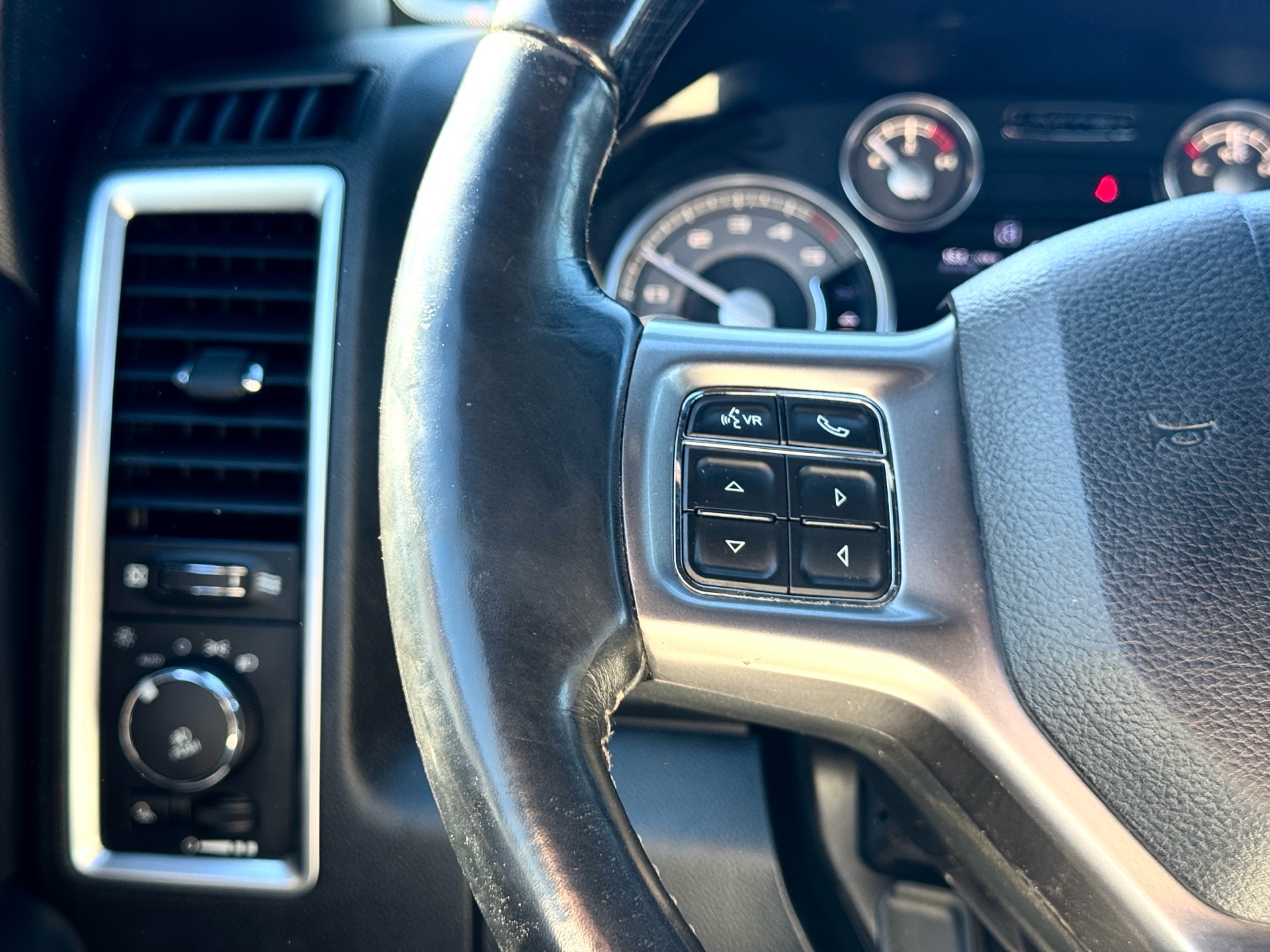 /azureautogallery1/2016-Ram-1500-3113784521102567.jpg