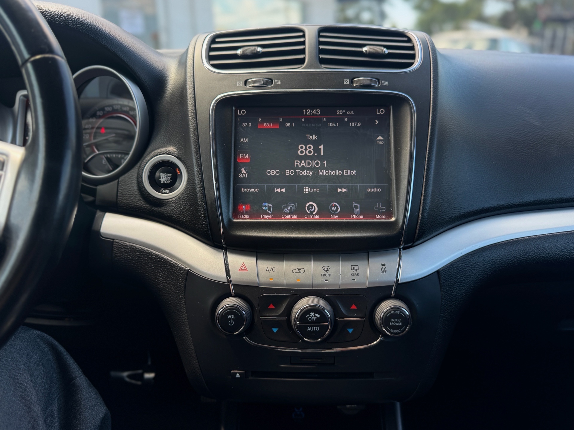 /azureautogallery1/2018-Dodge-Journey-23135754606183623.jpg