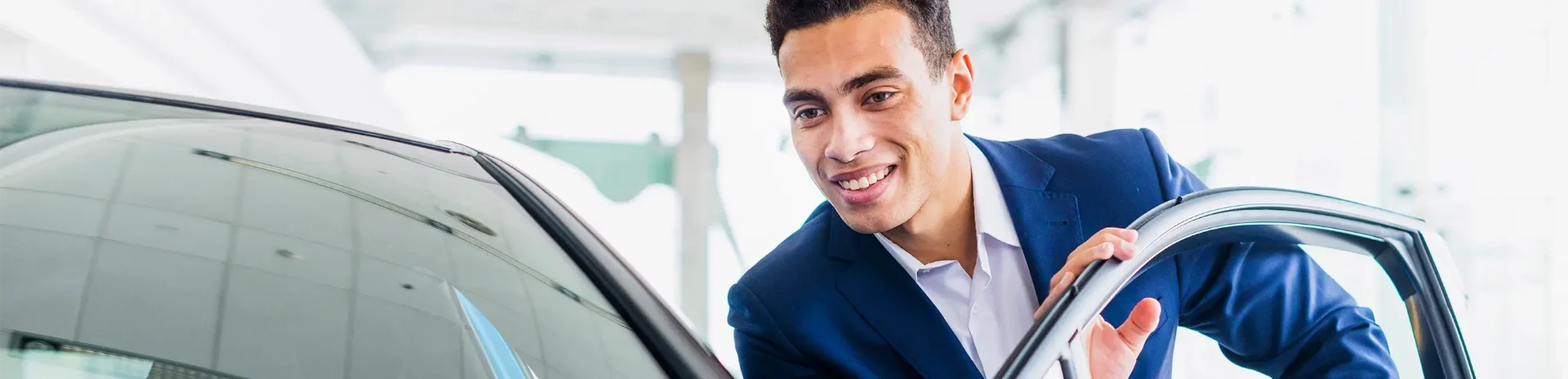https://hillzcdn.ca/bluejayautosalesincorporated/6664224626907345-FINANCING_DEPARTMENT.webp