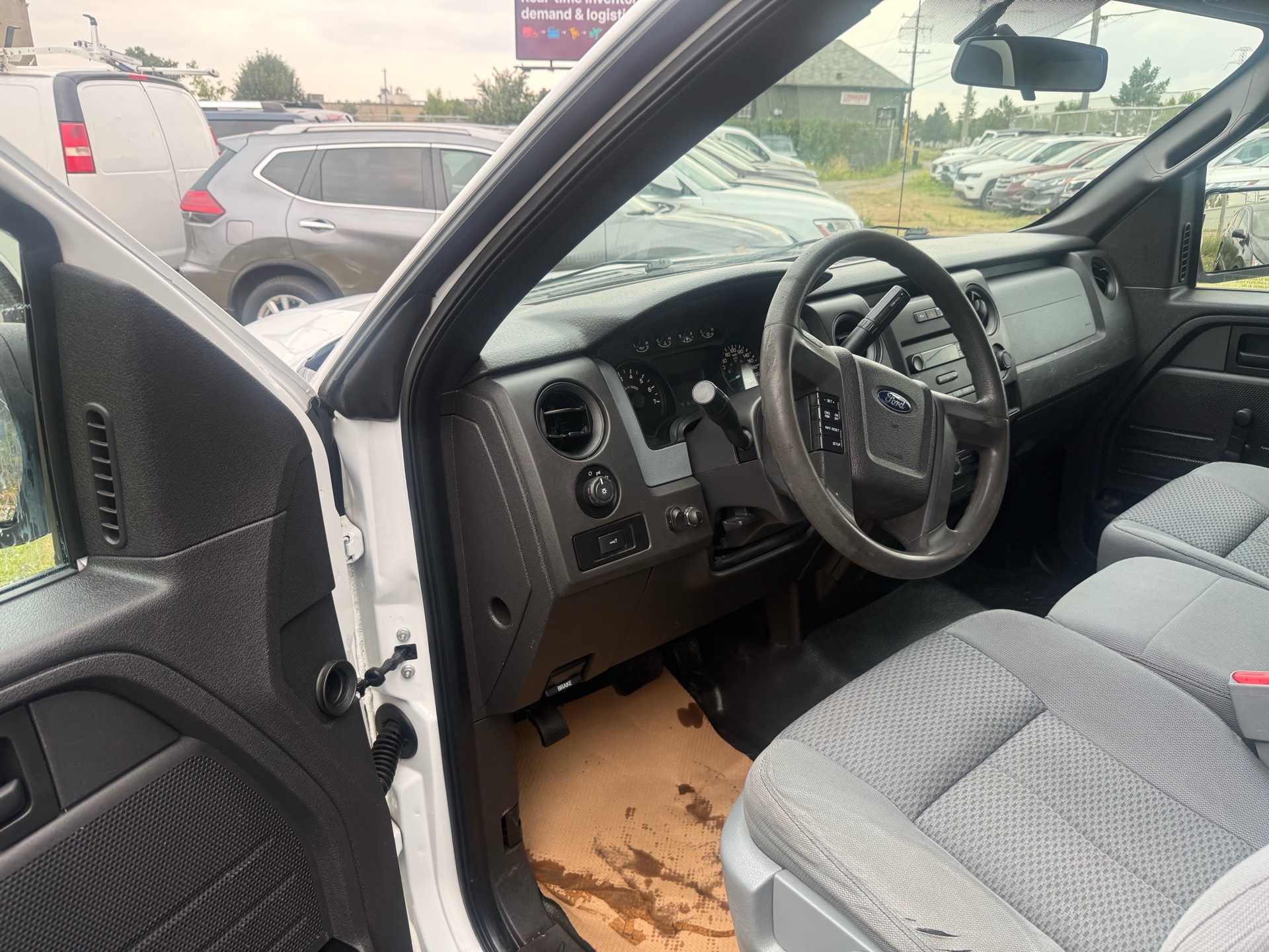 /cambridgemotors/2014-Ford-F-150-32383733235786405.jpg