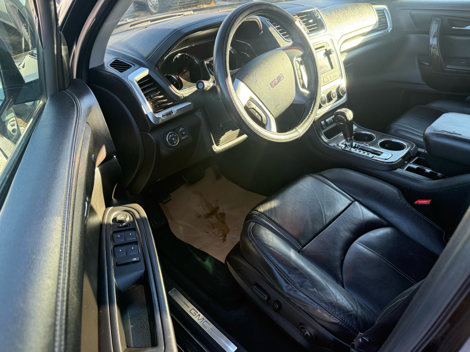 /cambridgemotors/2014-GMC-Acadia-9836432473039138.jpg