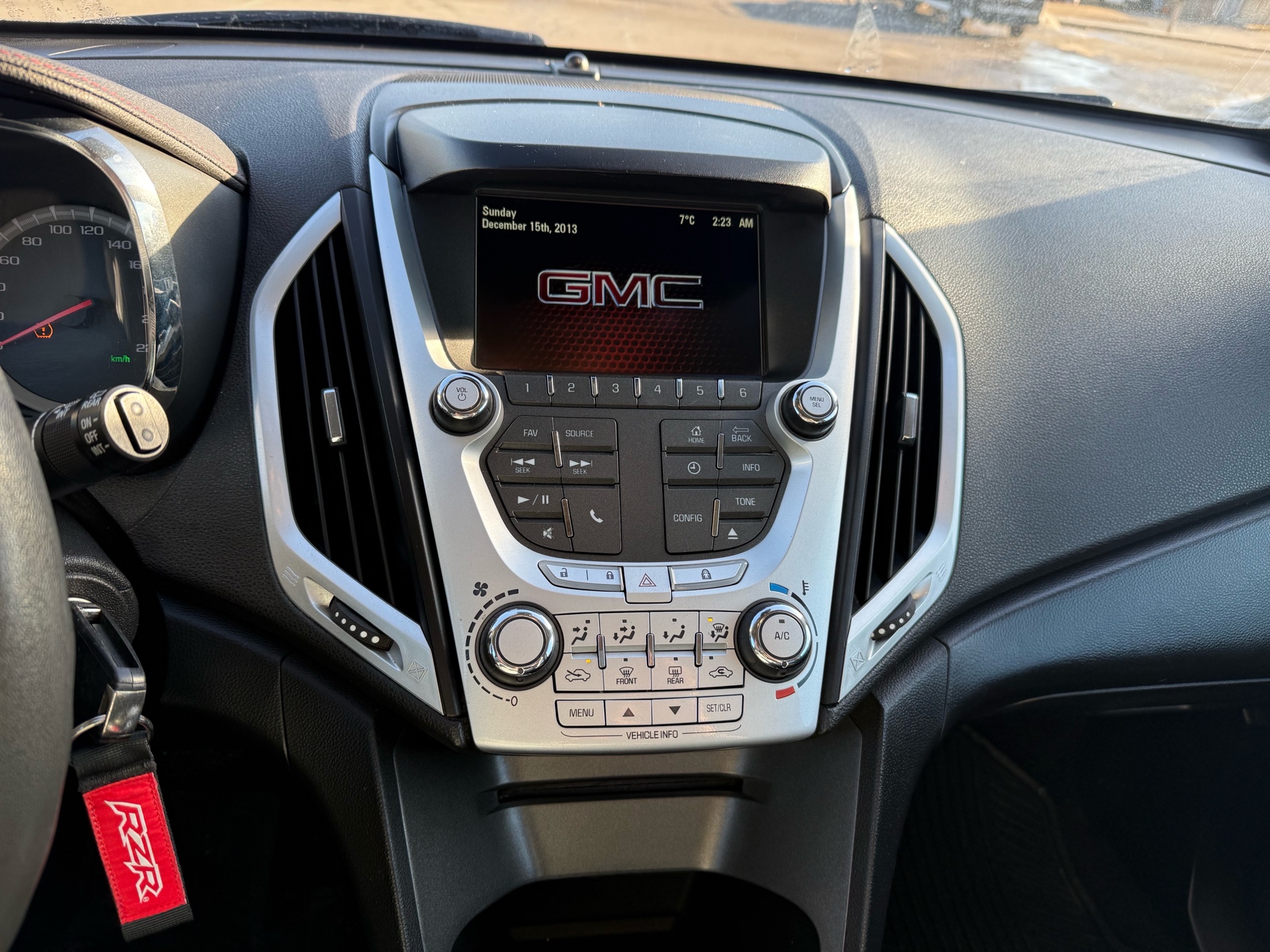 /cambridgemotors/2015-GMC-Terrain-9034247165144149.jpg