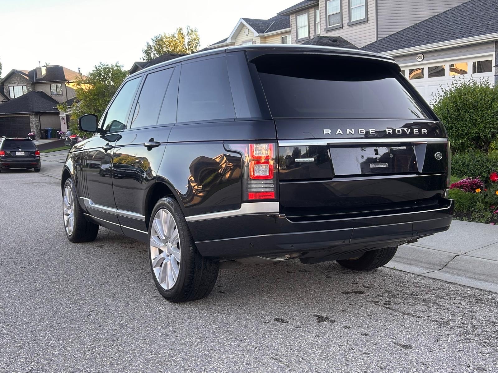 /cambridgemotors/2015-LandRover-RangeRover-742036653713628.jpg