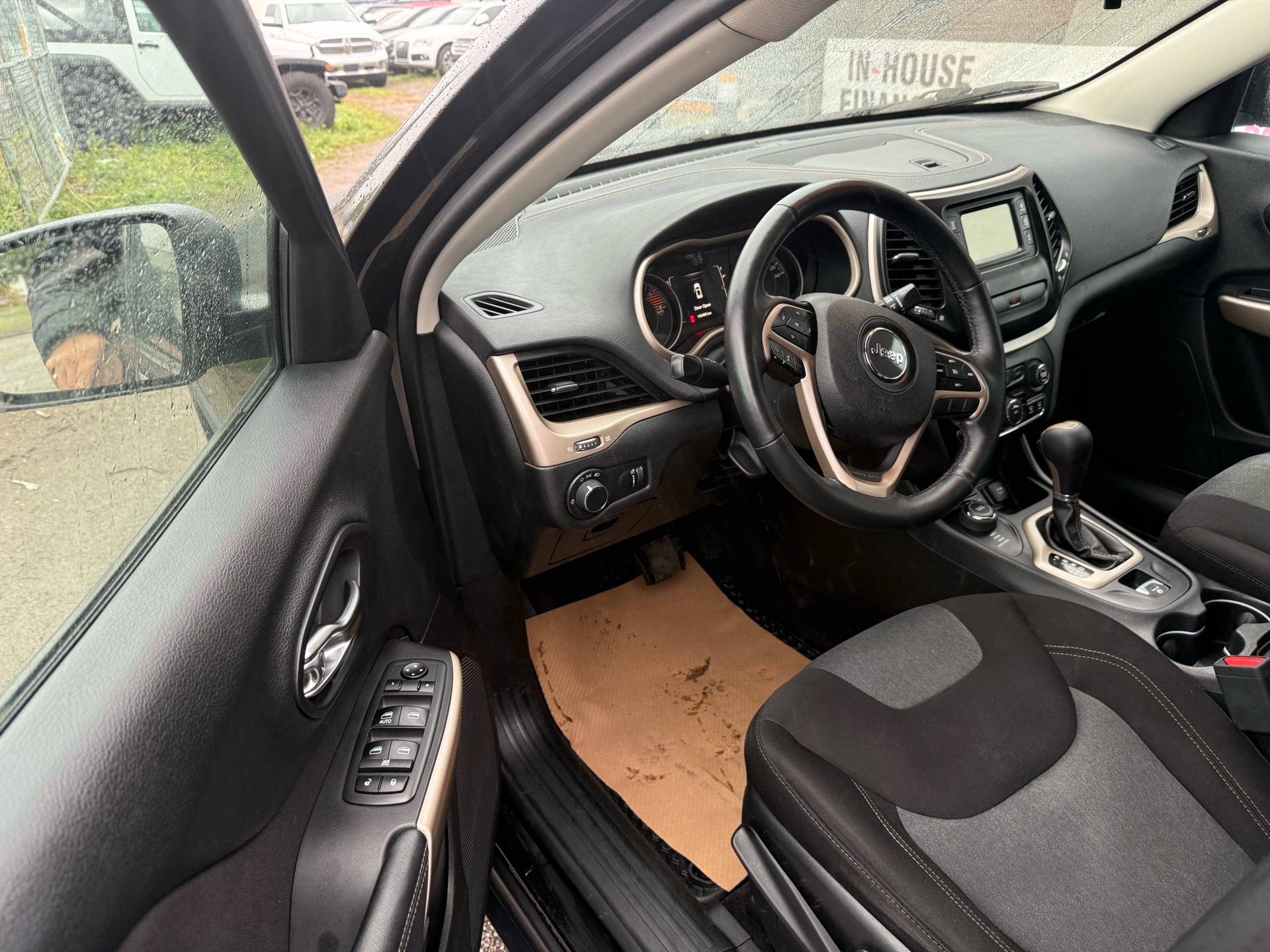 /cambridgemotors/2018-Jeep-Cherokee-10416789290547346.jpg