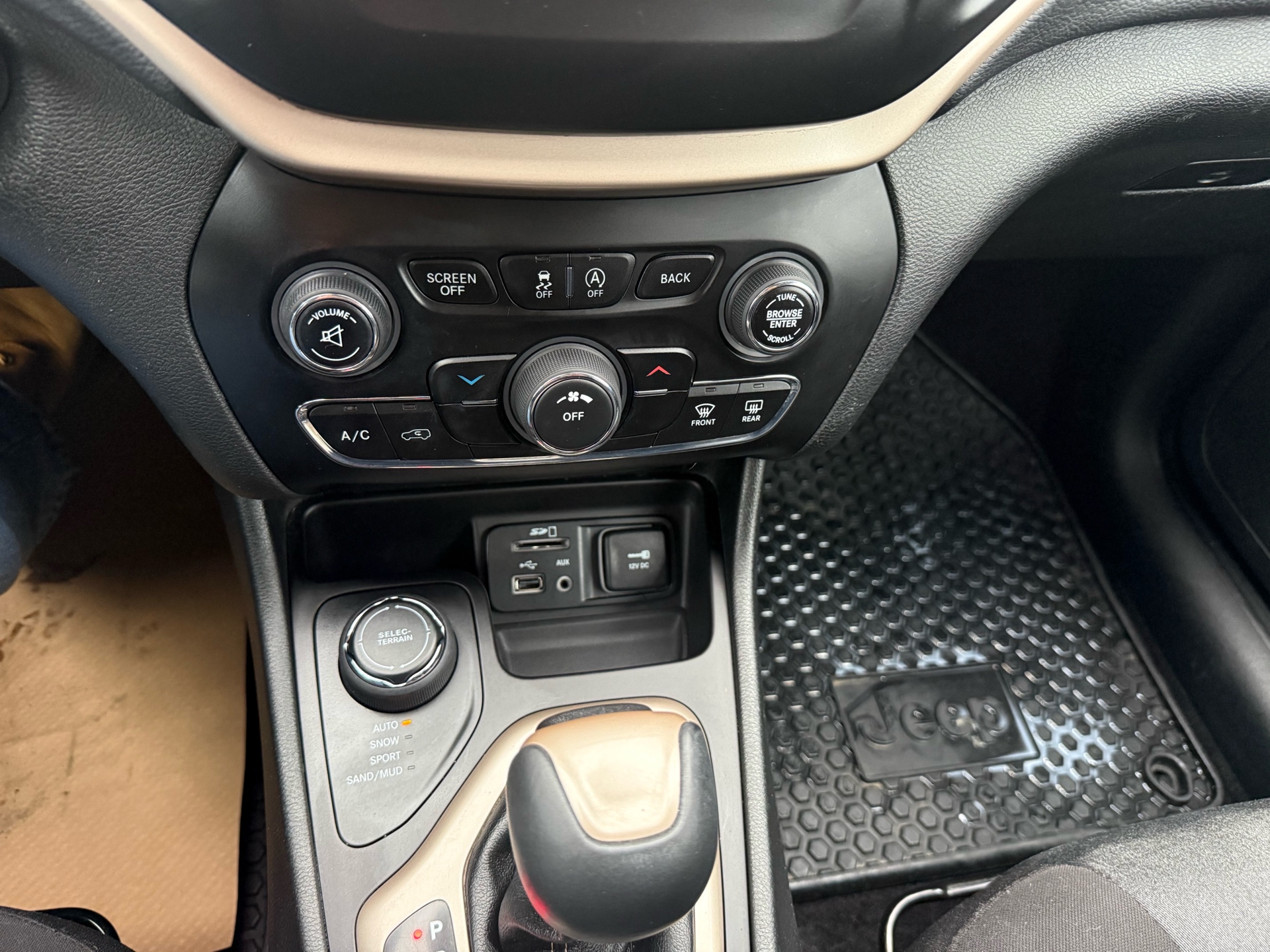 /cambridgemotors/2018-Jeep-Cherokee-6267241948318198.jpg
