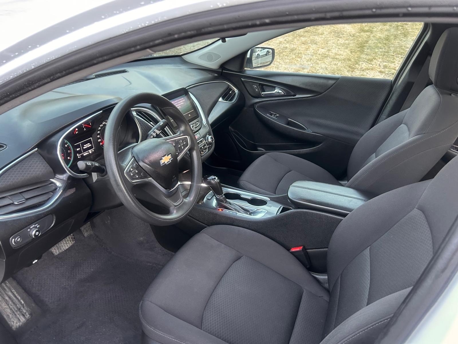 /cambridgemotors/2019-Chevrolet-Malibu-1886591296827942.jpg