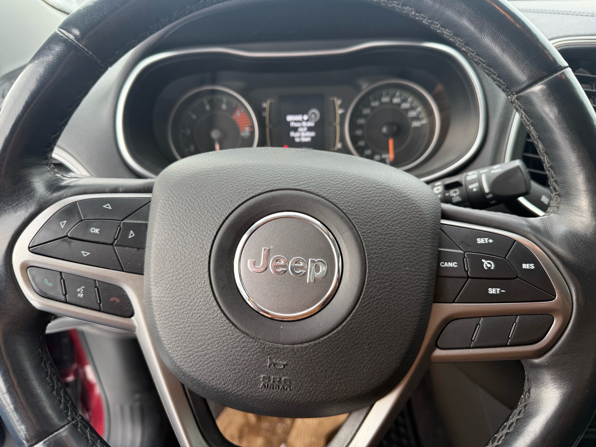 /cambridgemotors/2019-Jeep-Cherokee-030616427238107313.jpg