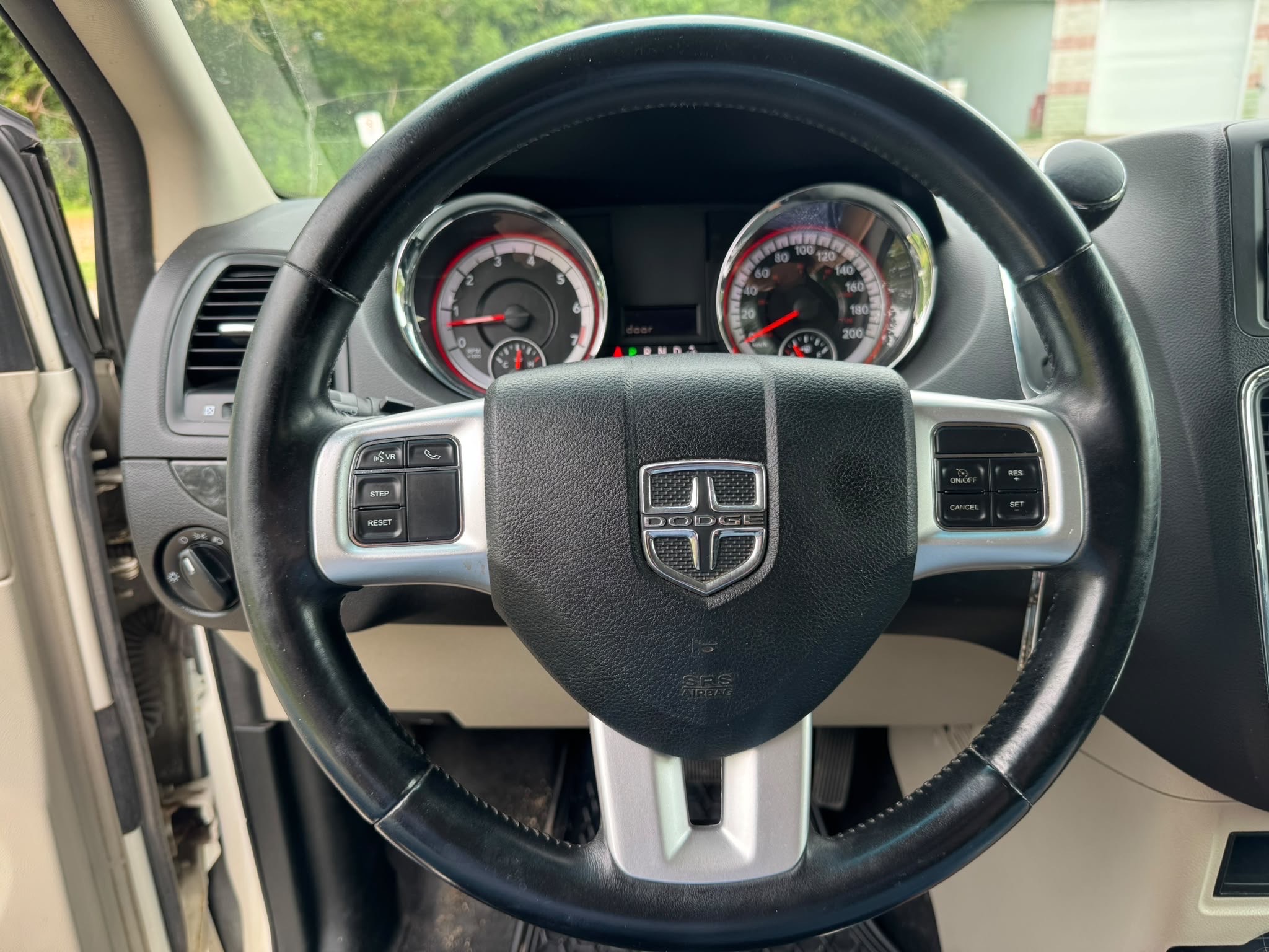 /canadacars/2012-Dodge-GrandCaravan-6751804363104246.jpg