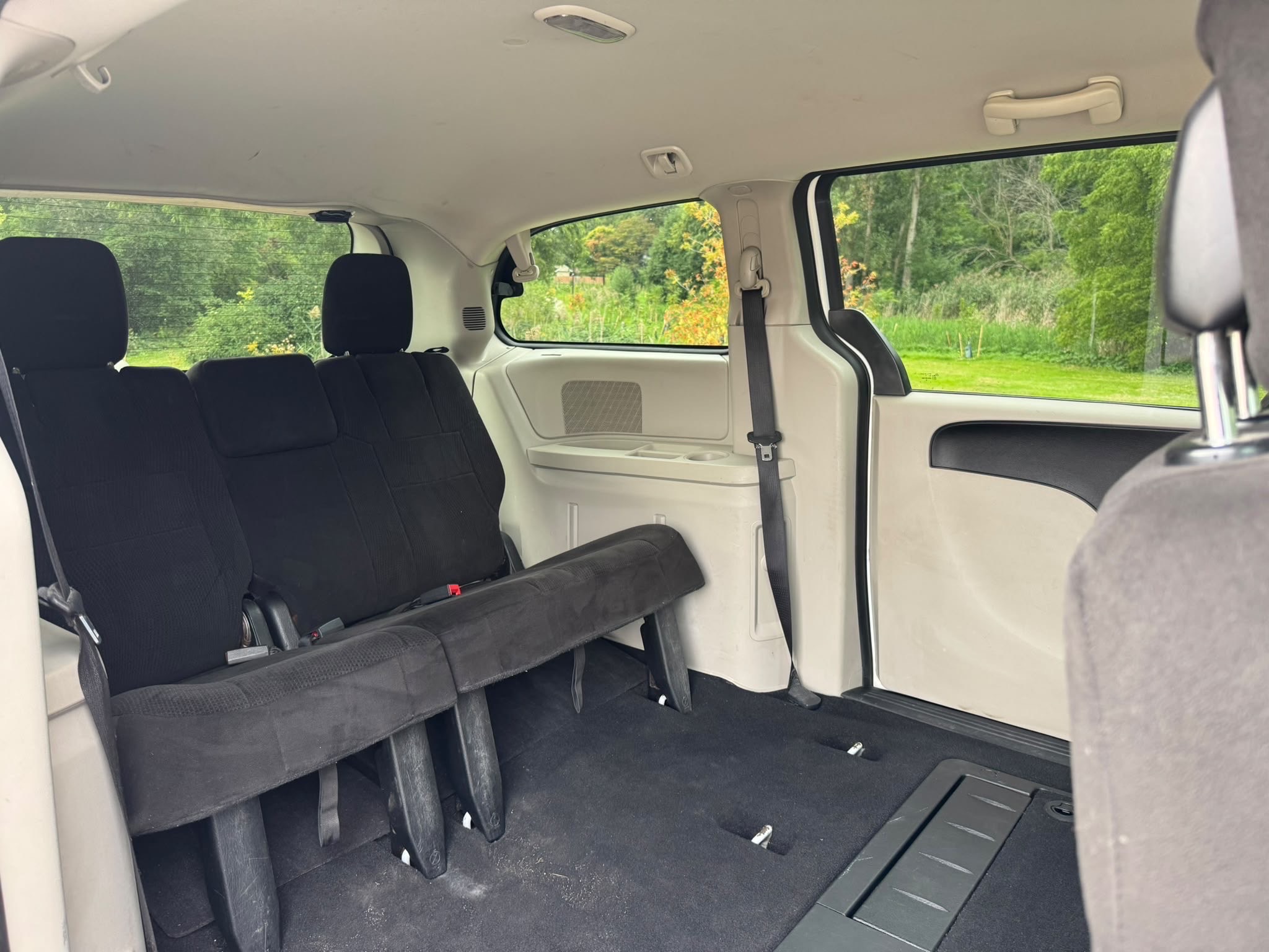 /canadacars/2012-Dodge-GrandCaravan-7491842083278222.jpg