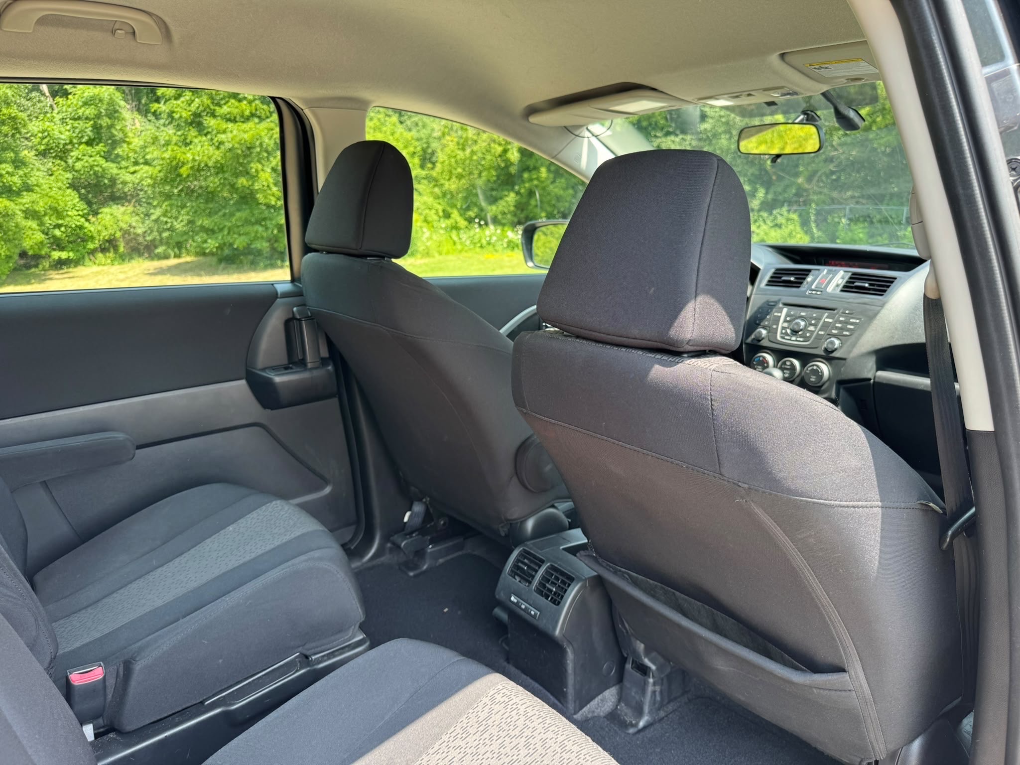 /canadacars/2012-Mazda-Mazda5-075301526633623.jpg
