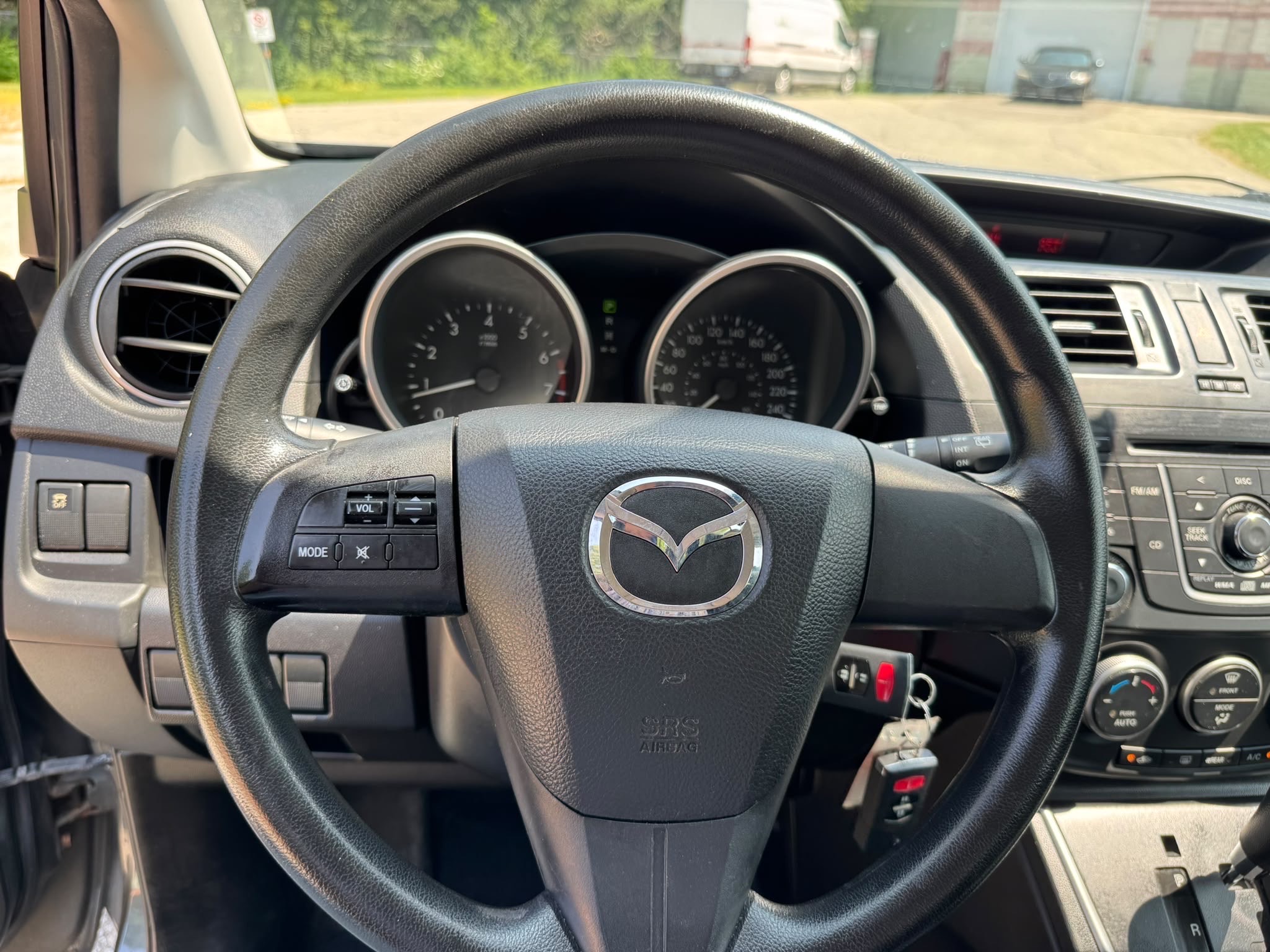/canadacars/2012-Mazda-Mazda5-4250876258107399.jpg