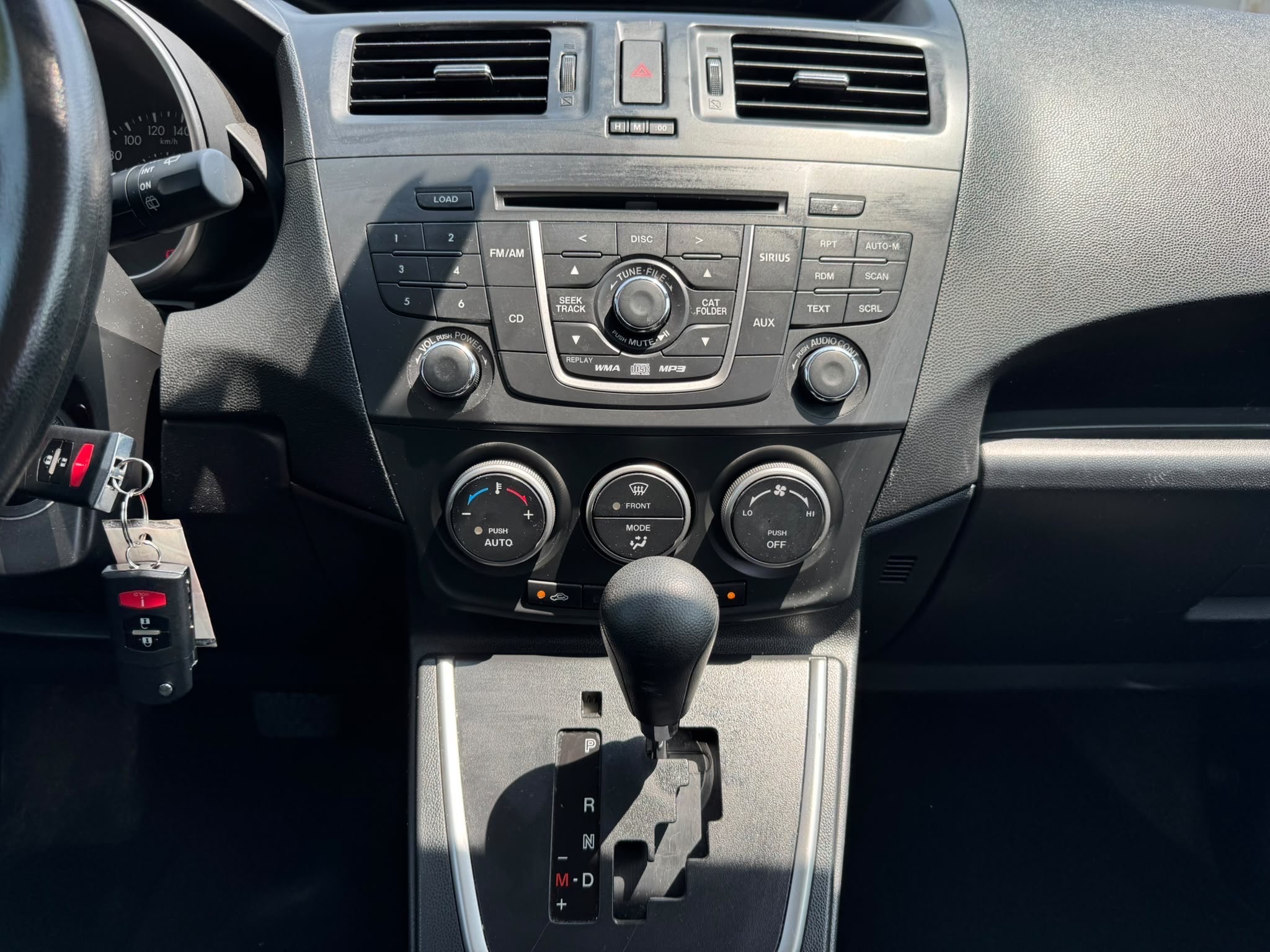 /canadacars/2012-Mazda-Mazda5-5295481408115594.jpg