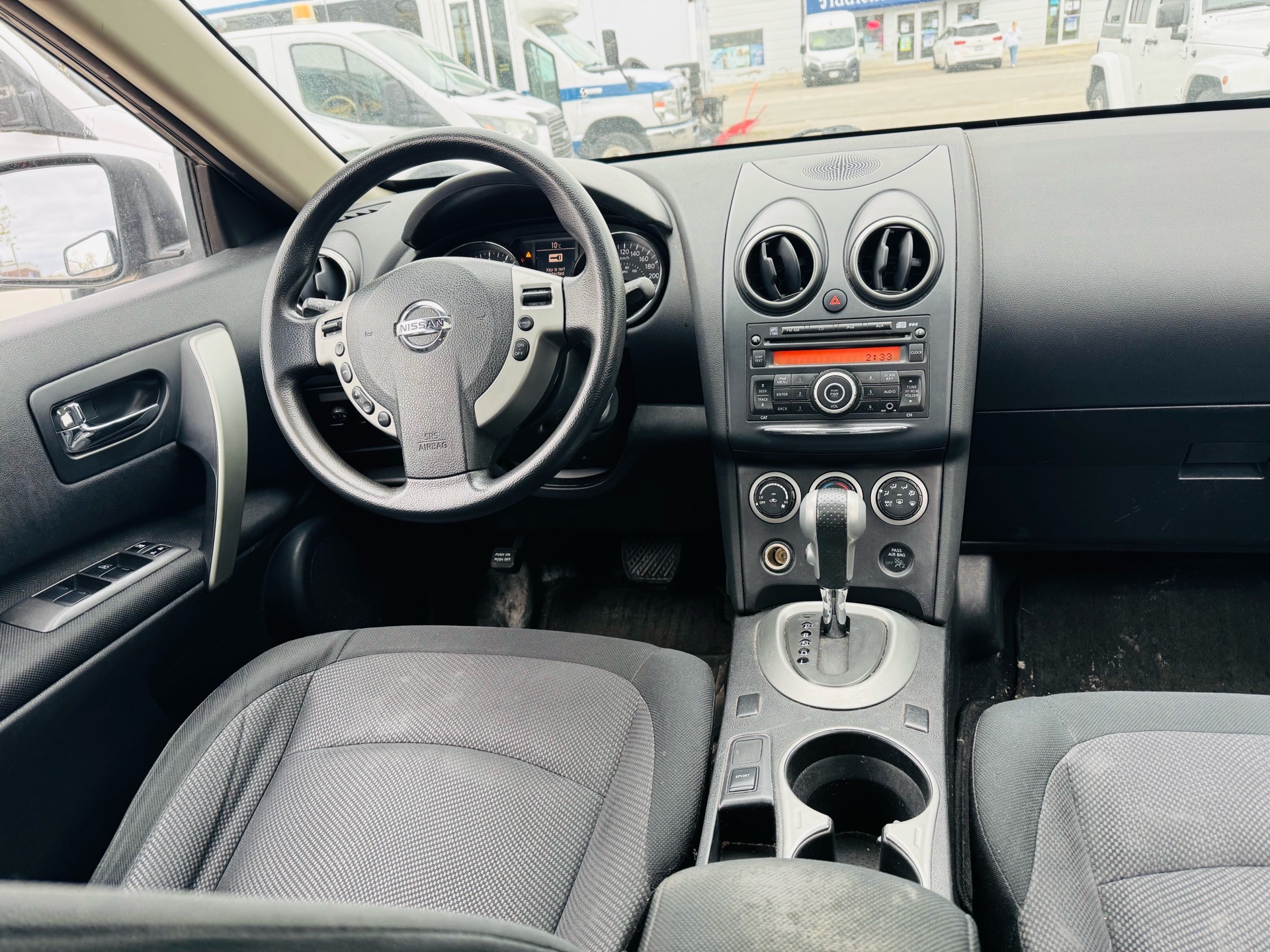 /canadacars/2013-Nissan-Rogue-14350141009919315.jpg