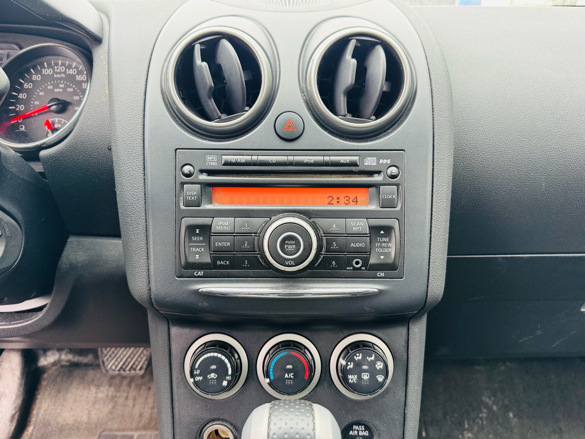 /canadacars/2013-Nissan-Rogue-8651464091789192.jpg