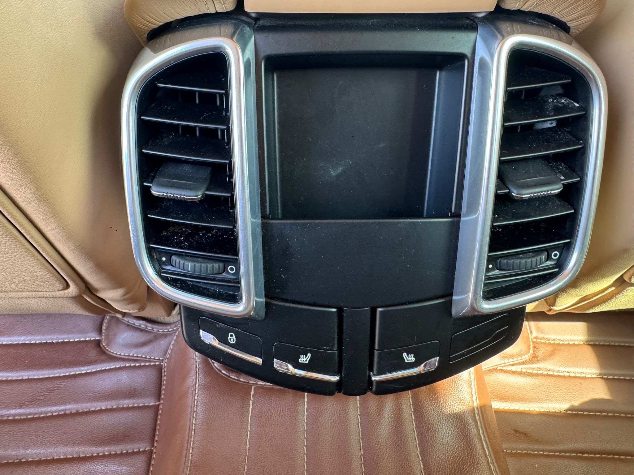 /canadacars/2013-Porsche-Cayenne-4269659626521398.jpg