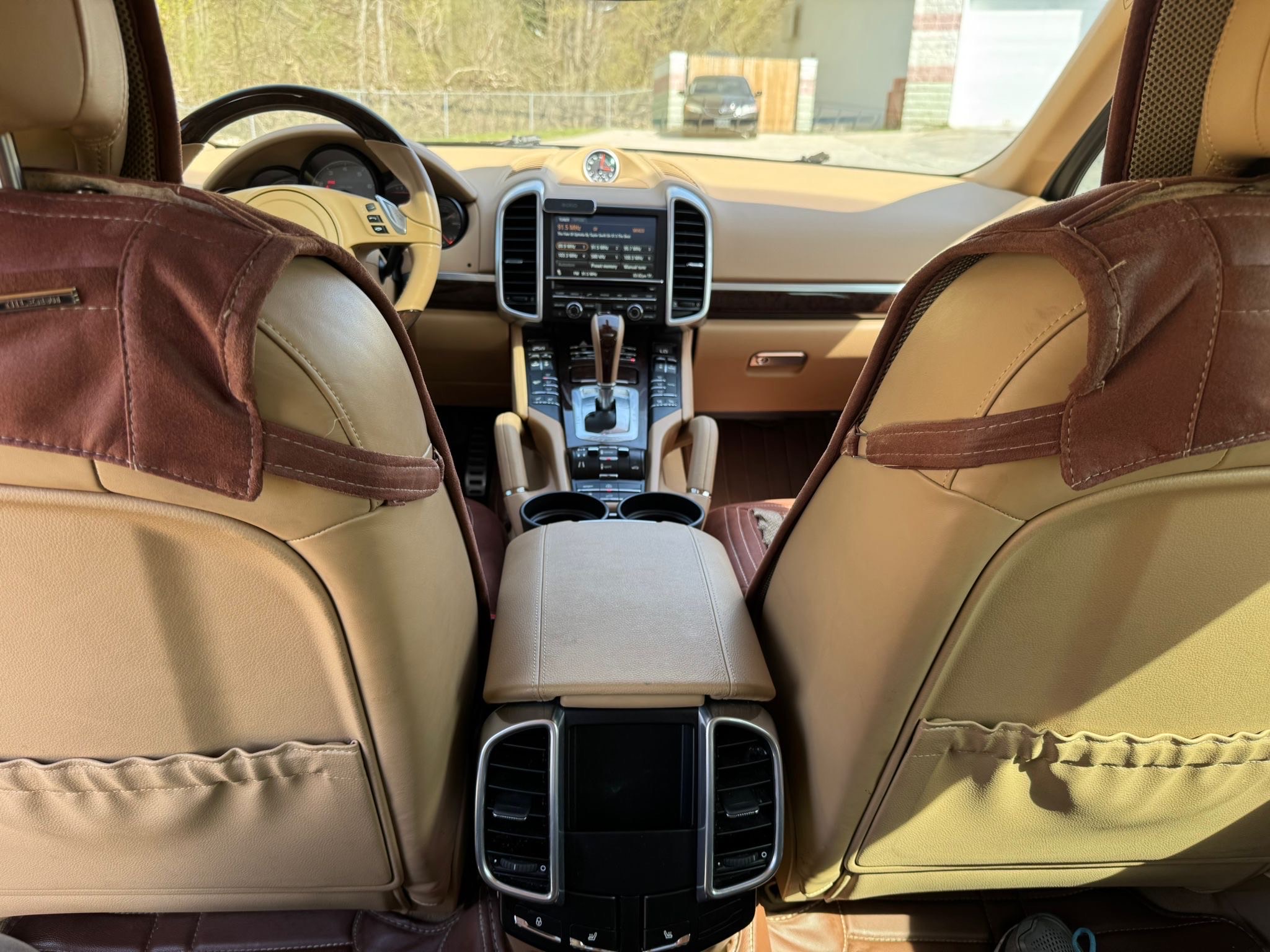 /canadacars/2013-Porsche-Cayenne-44102504213648386.jpg