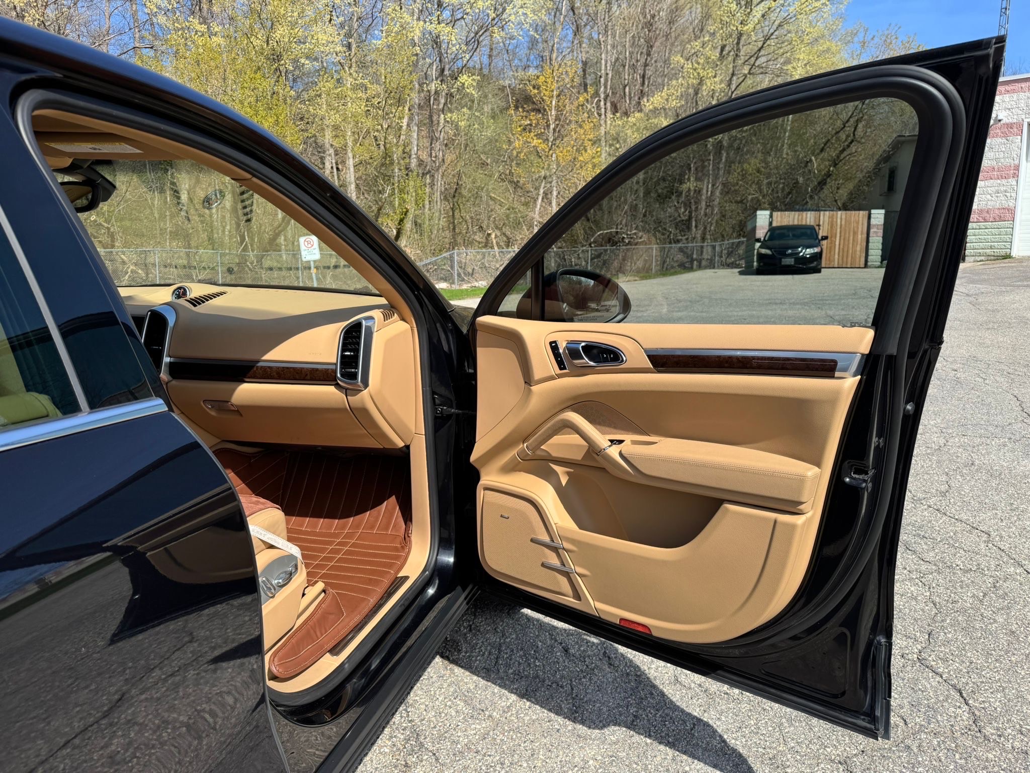 /canadacars/2013-Porsche-Cayenne-8175736686112522.jpg